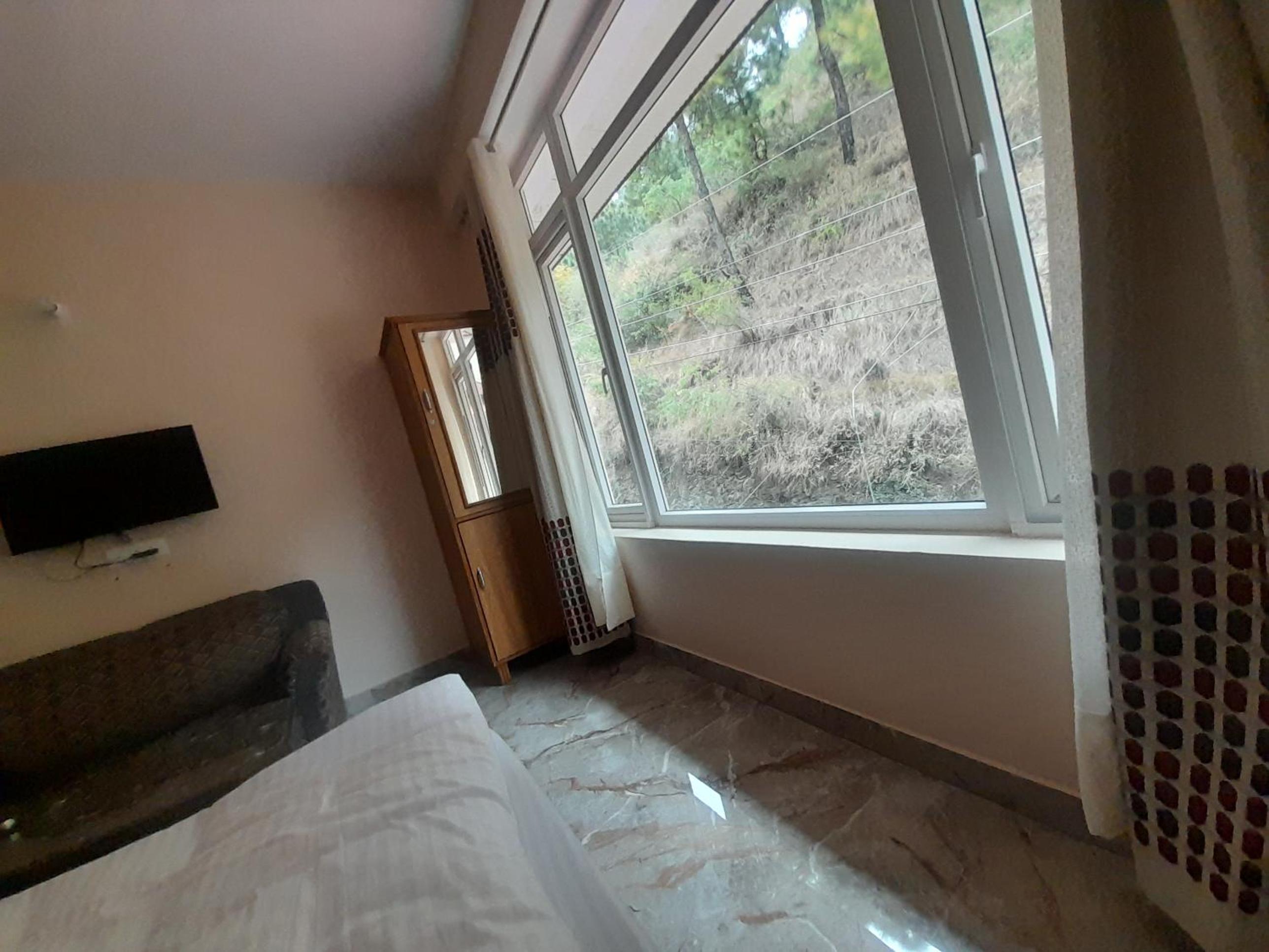 Standard Double Room - Photo 2