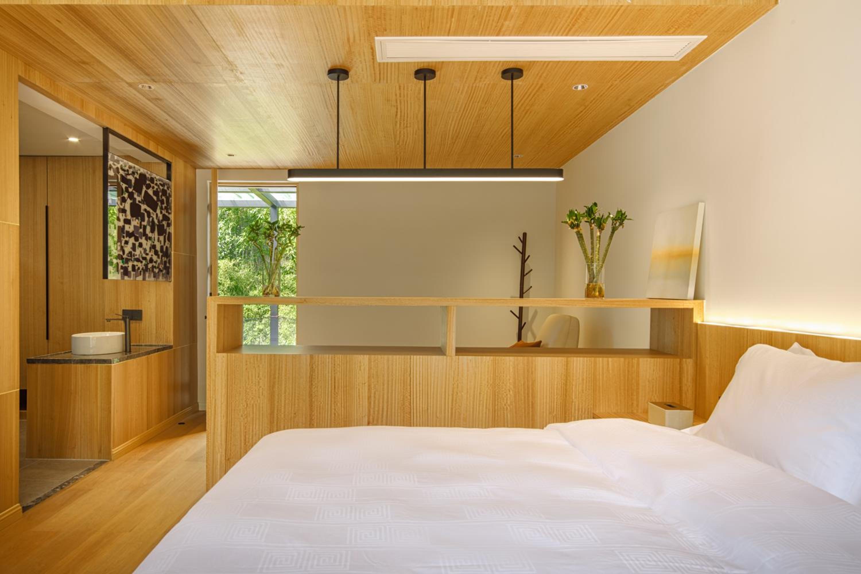 Brunello King Room with Deluxe Mountain View