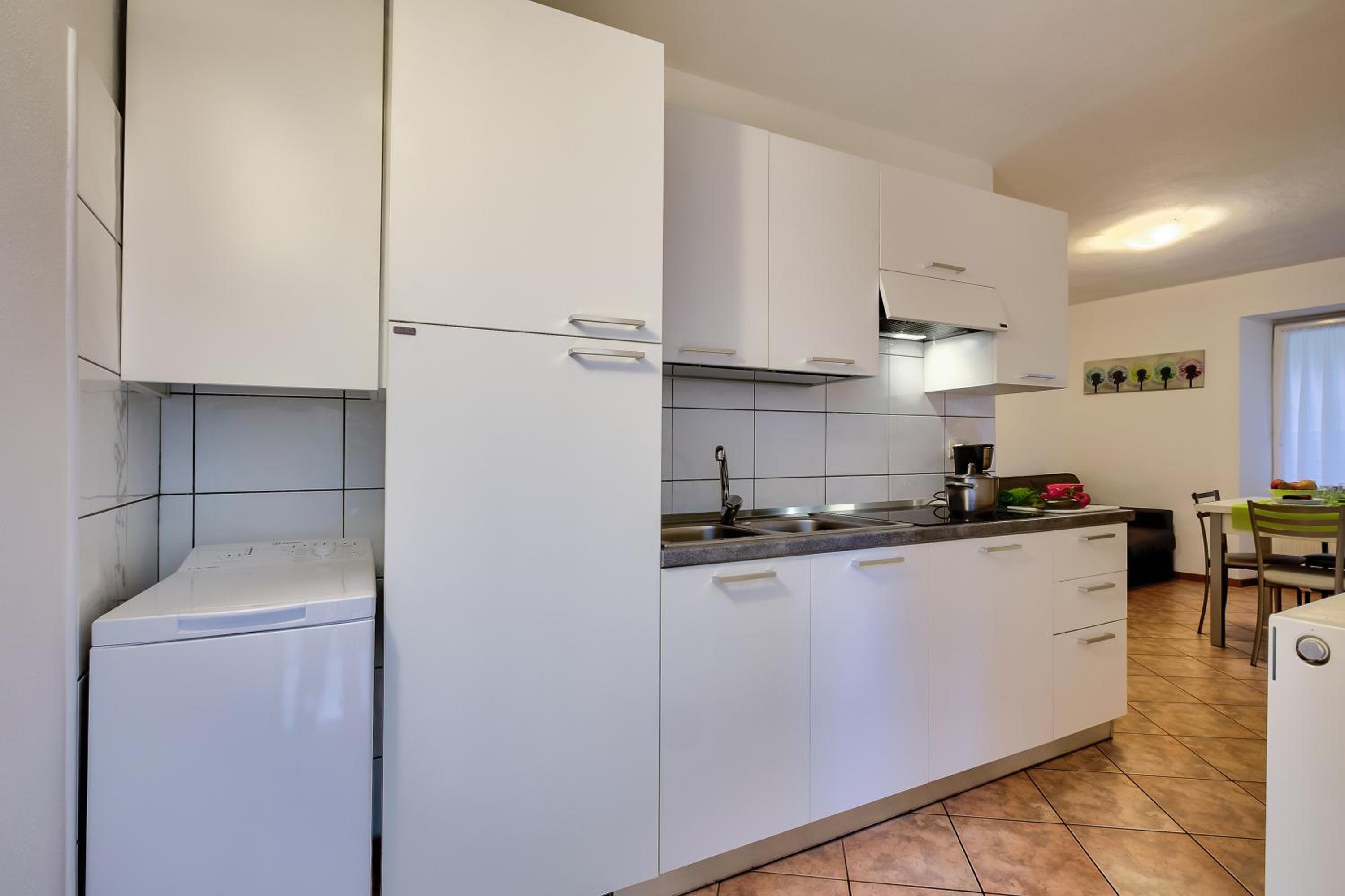 One Bedroom Apartment with Balcony 1 photo 3