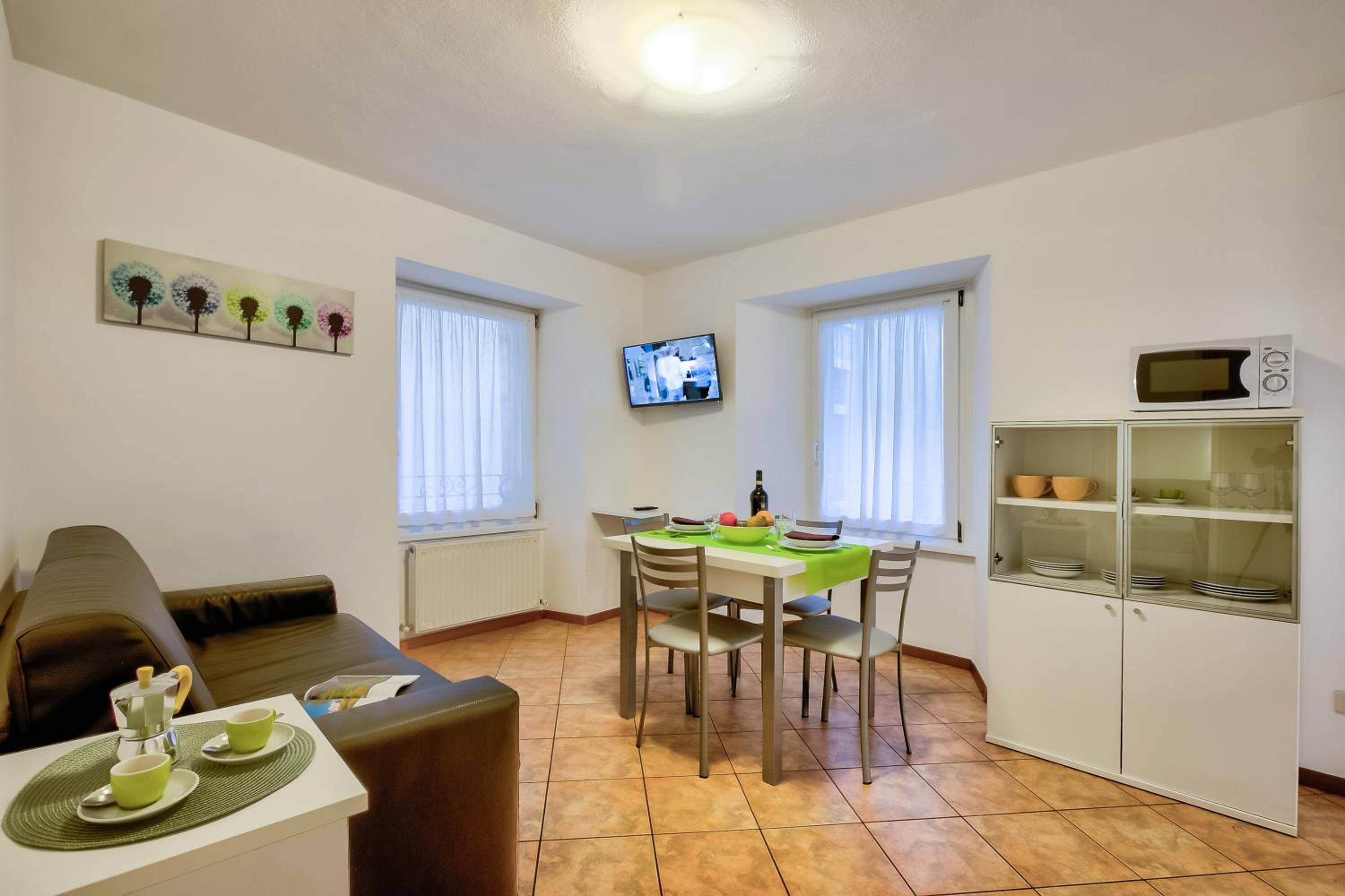 One Bedroom Apartment with Balcony 1 photo 1