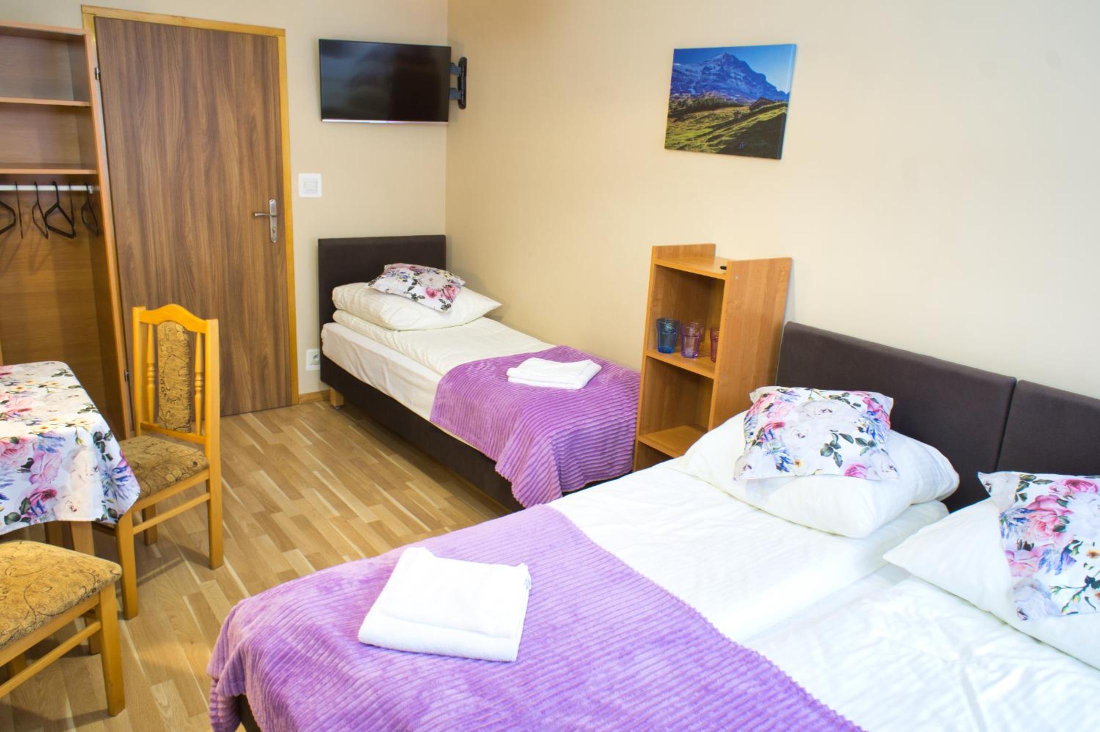 Triple Room with Private Bathroom photo 3