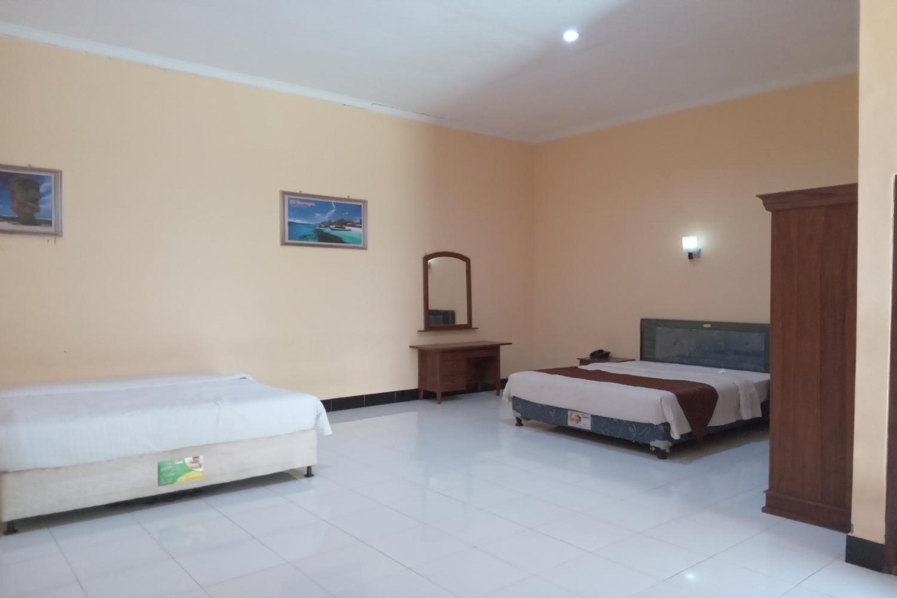 Deluxe King Room photo 1