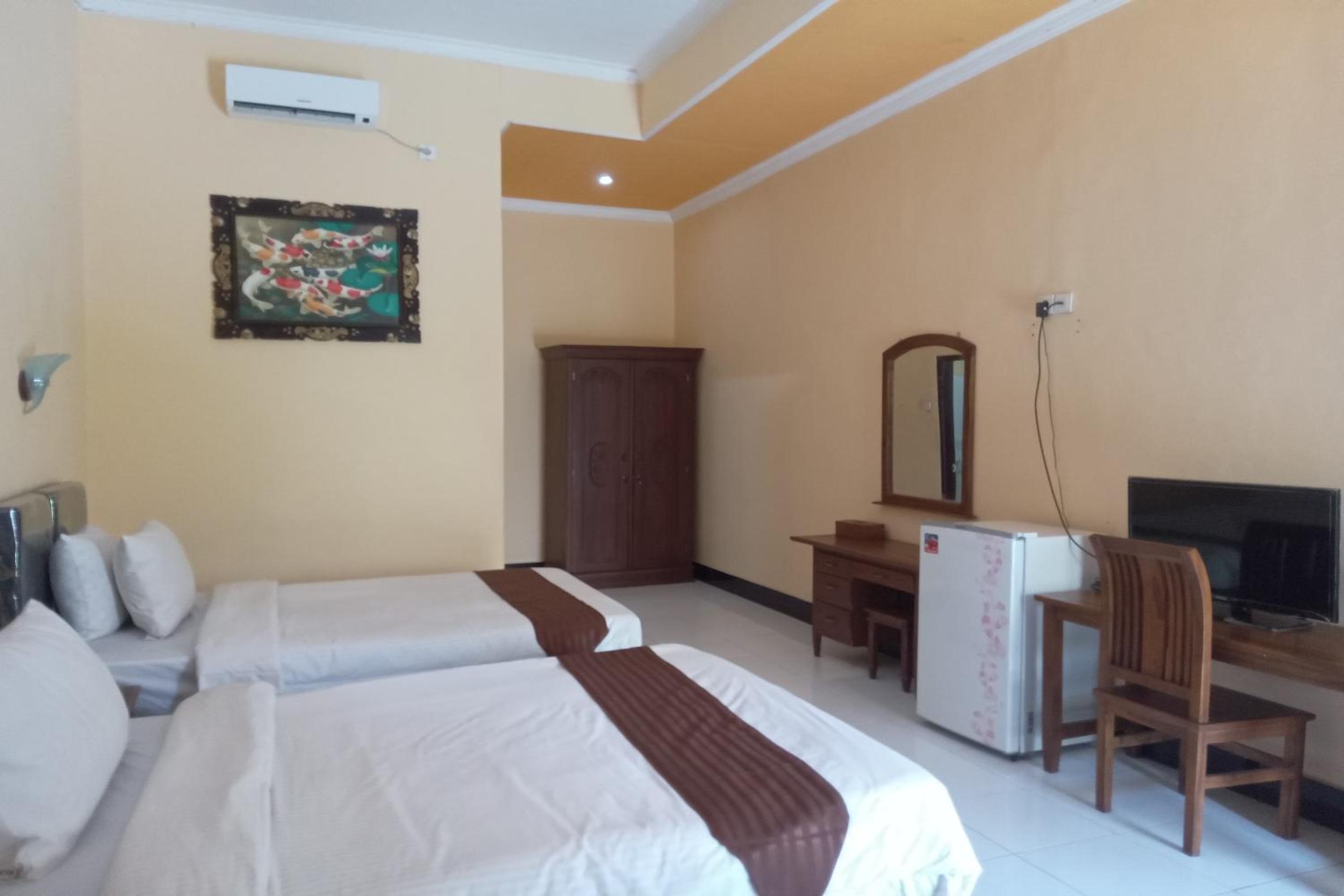 Economy Twin Room photo 3