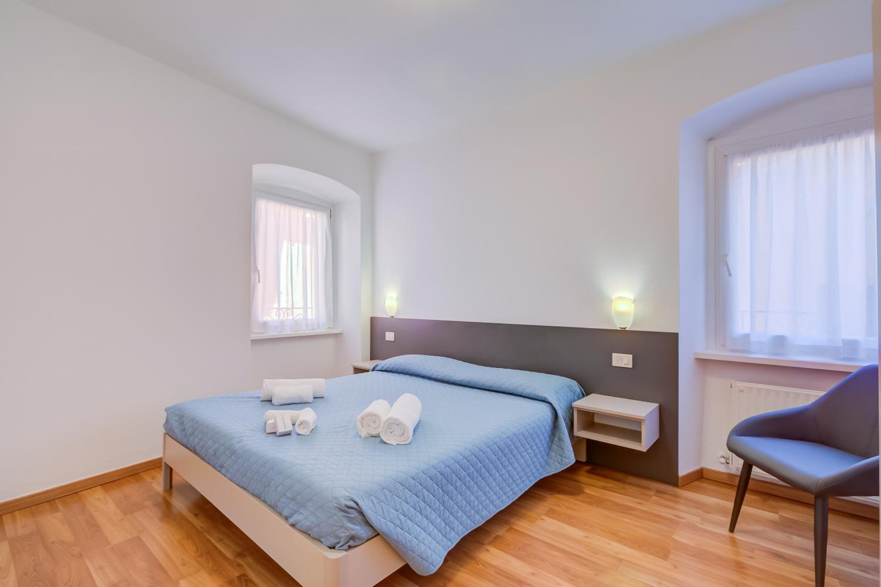 Two Bedroom Apartment with Balcony photo 1