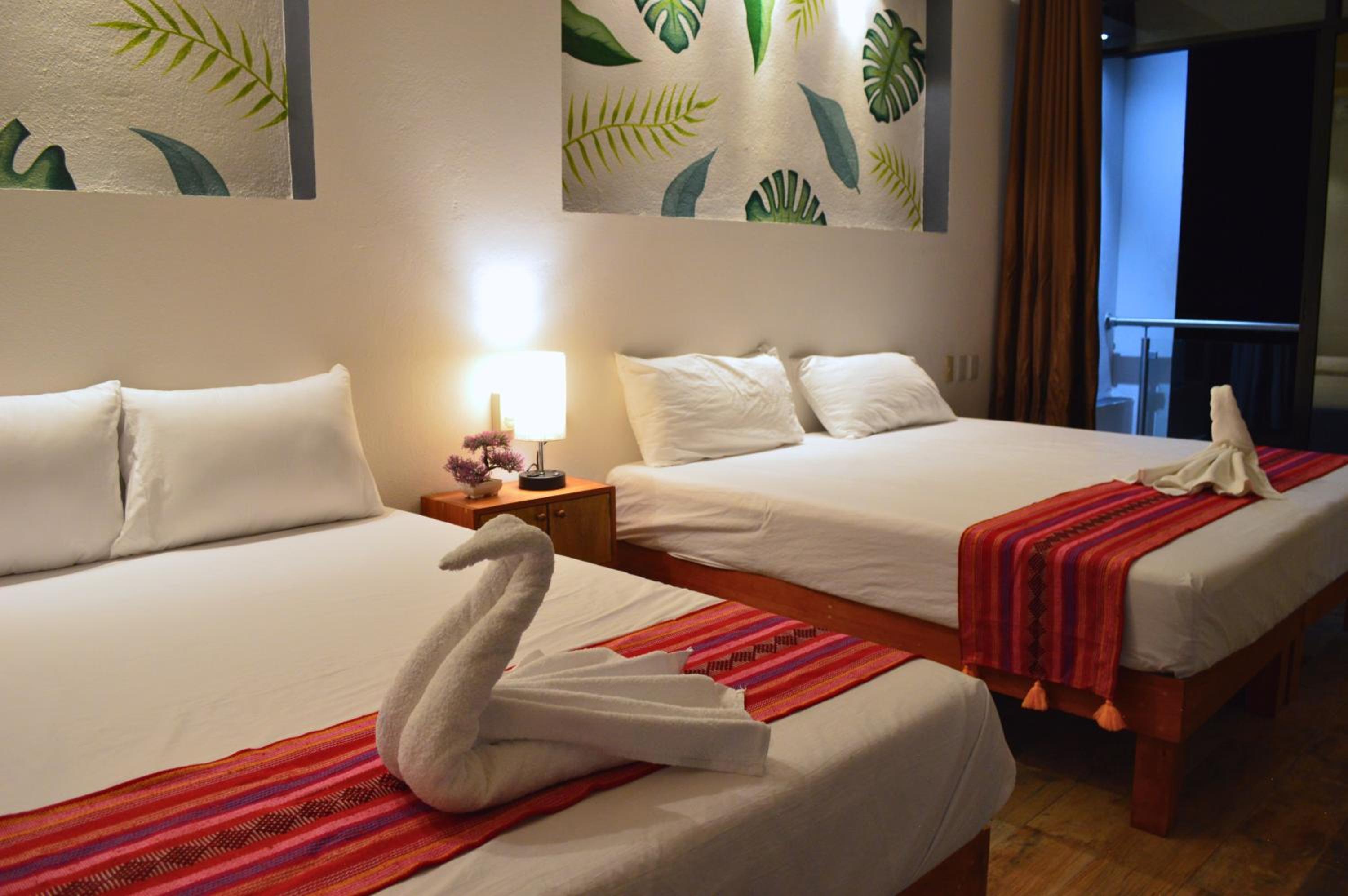 Twin Room with Balcony - Photo 7