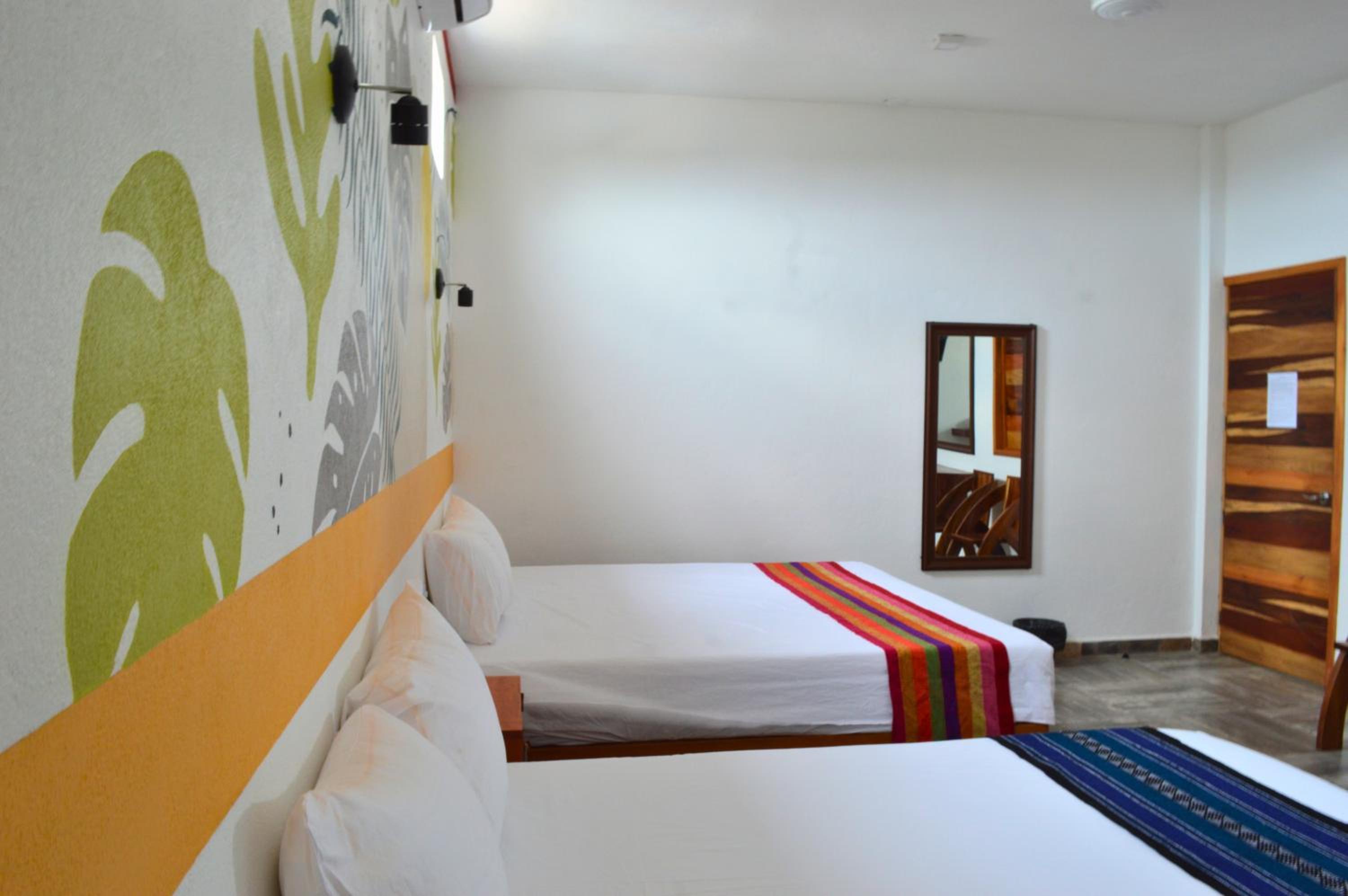 Twin Room - Photo 10