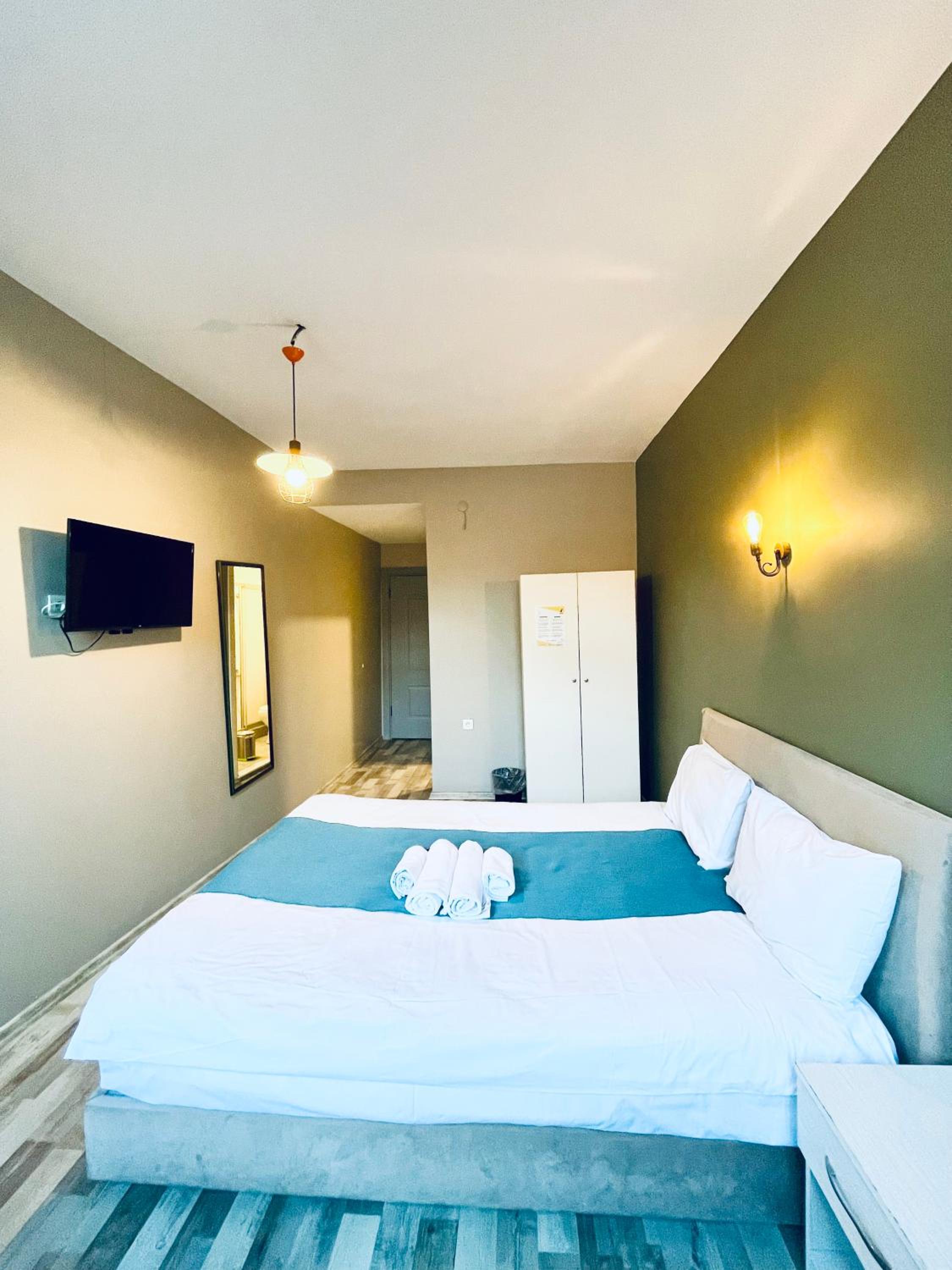 Classic Double Room with Balcony photo 2