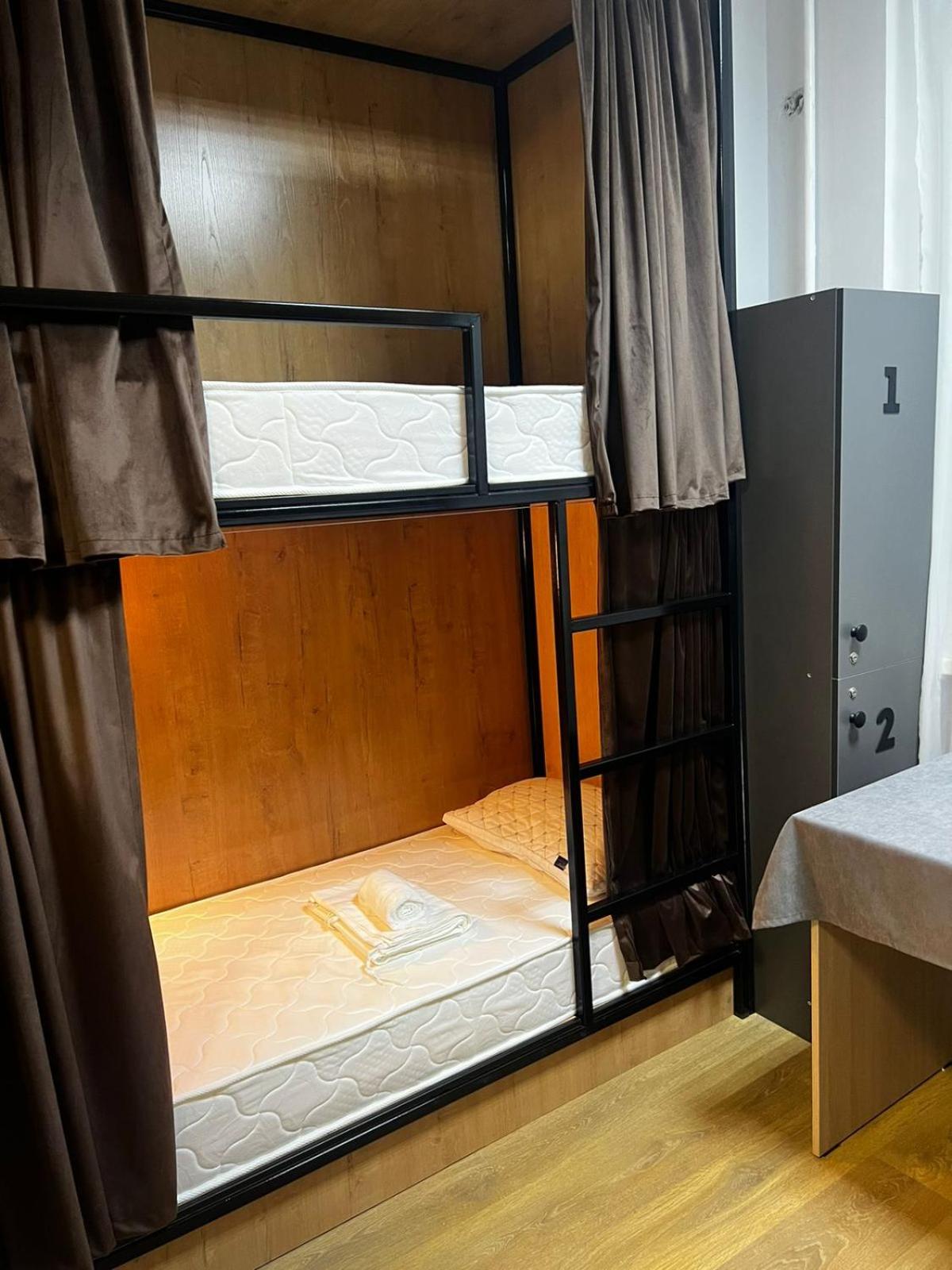 Female Dormitory Room photo 2