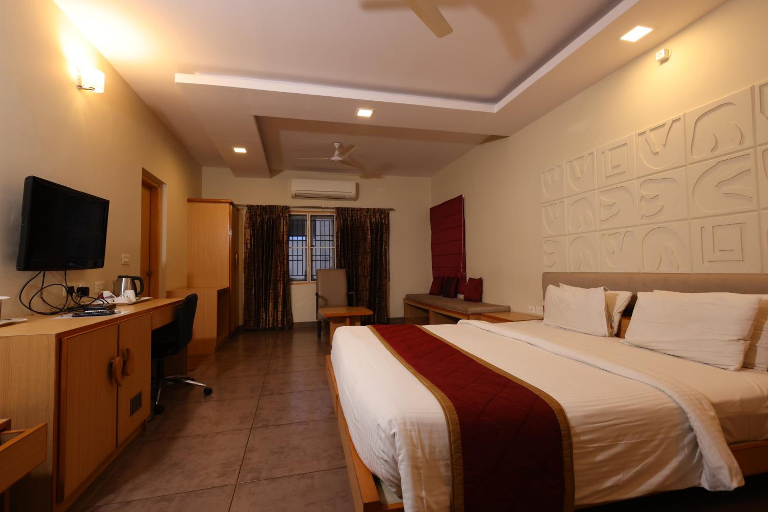 Deluxe Double Room - Photo 1