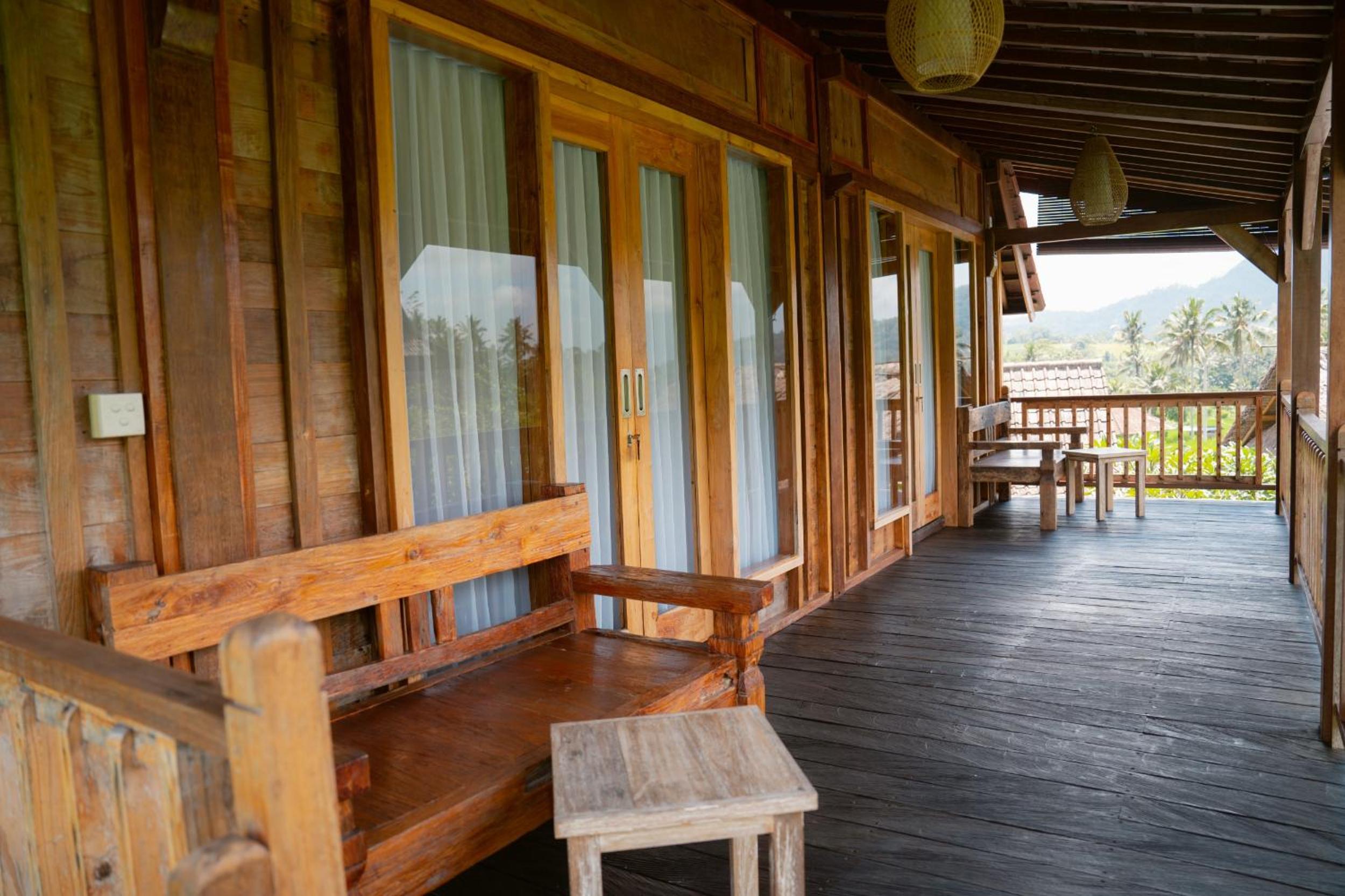 Double Room with Pool View - Photo 7