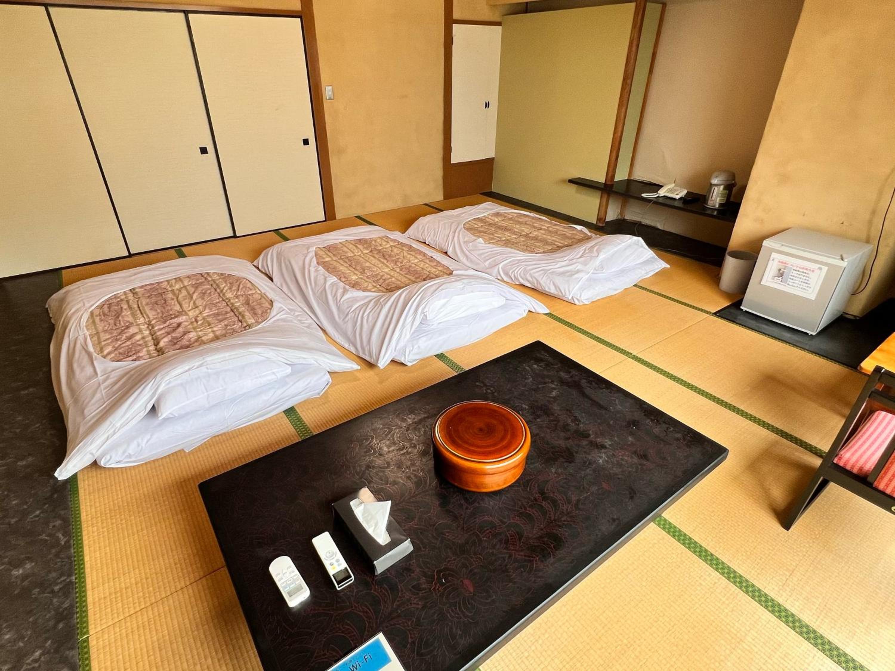 Quadruple Room With Shared Bathroom photo 3