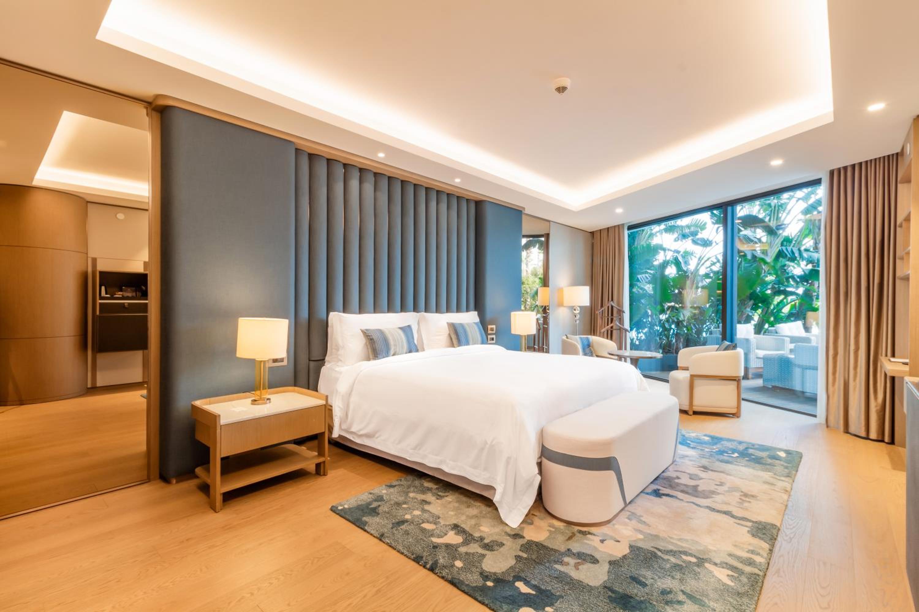 Suite Reges 1 Chambre Lit King-Size Plus Spacieuse - Accès Direct à la Piscine - Vue sur Piscine