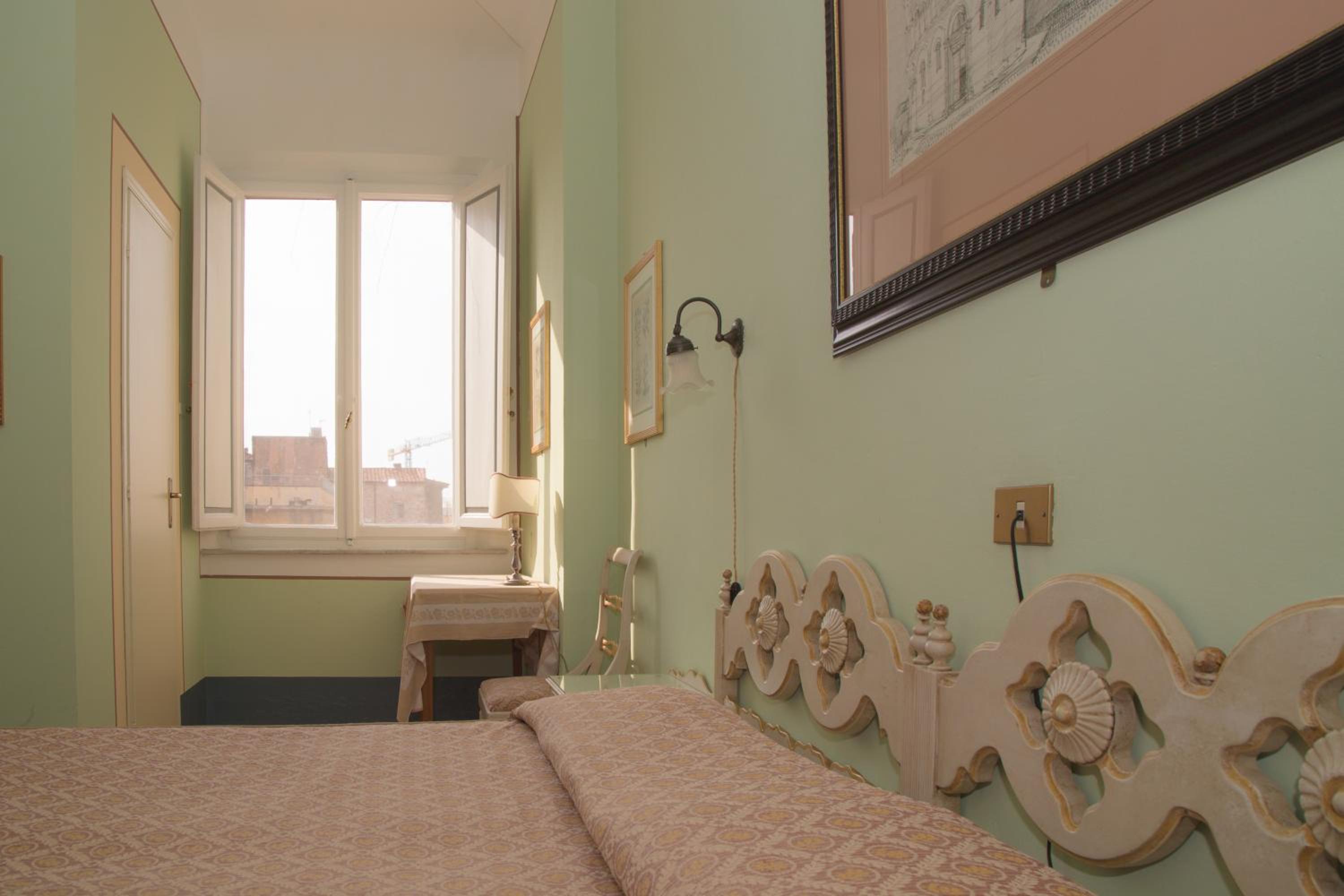 Large Double or Twin Room photo 2