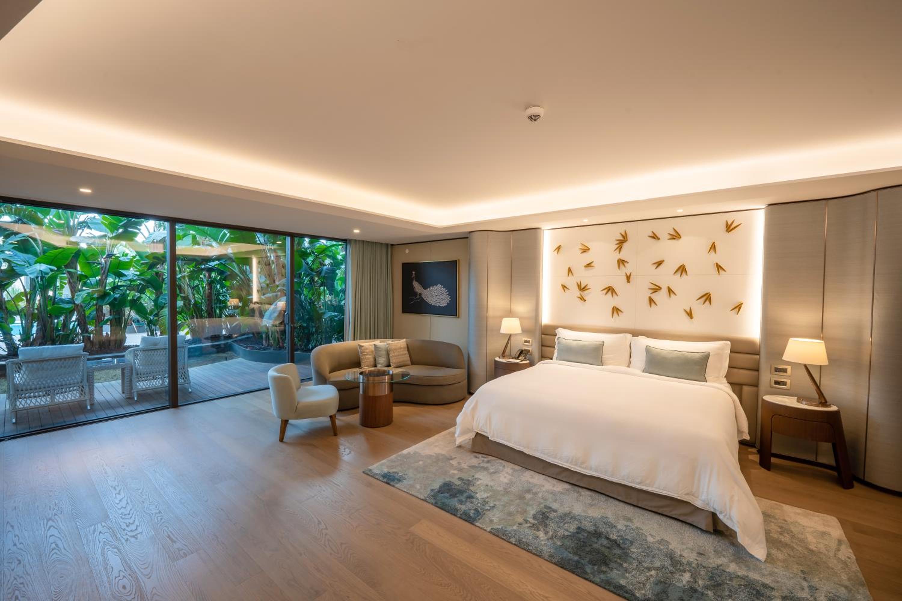 Chambre Lit King-Size Aqua Reges avec Balcon Côté Piscine - Vue sur Piscine