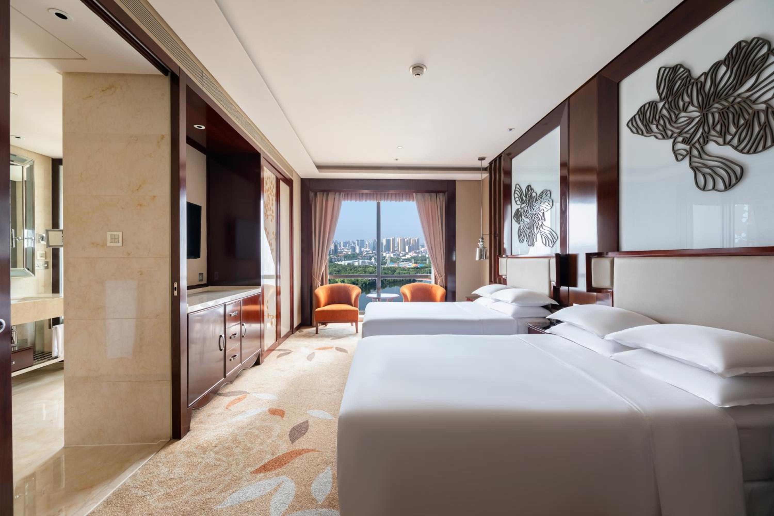 Deluxe Lake View Twin Room