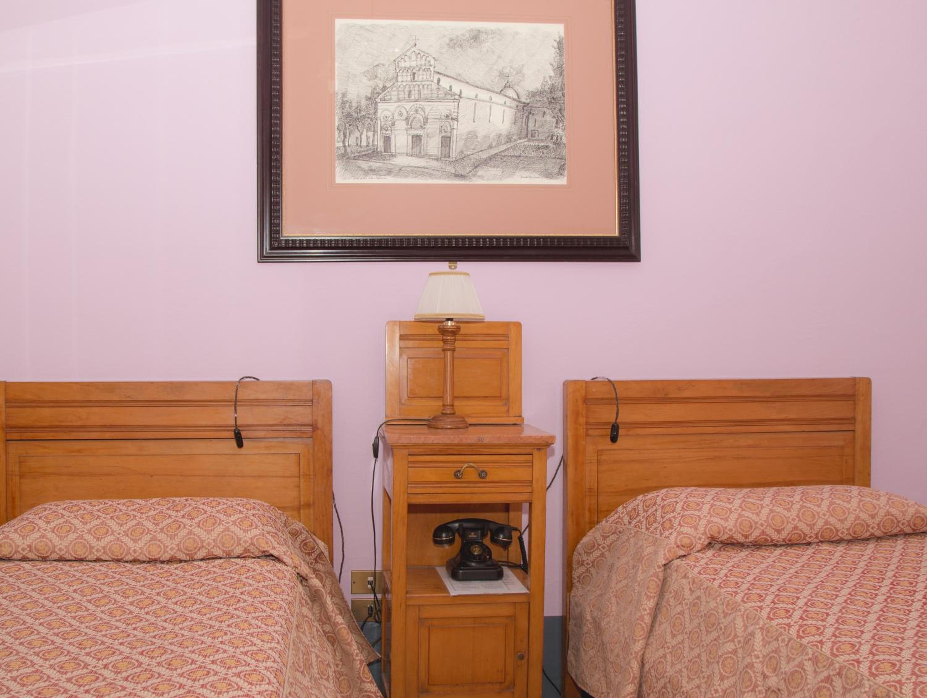 Standard Double Room photo 3