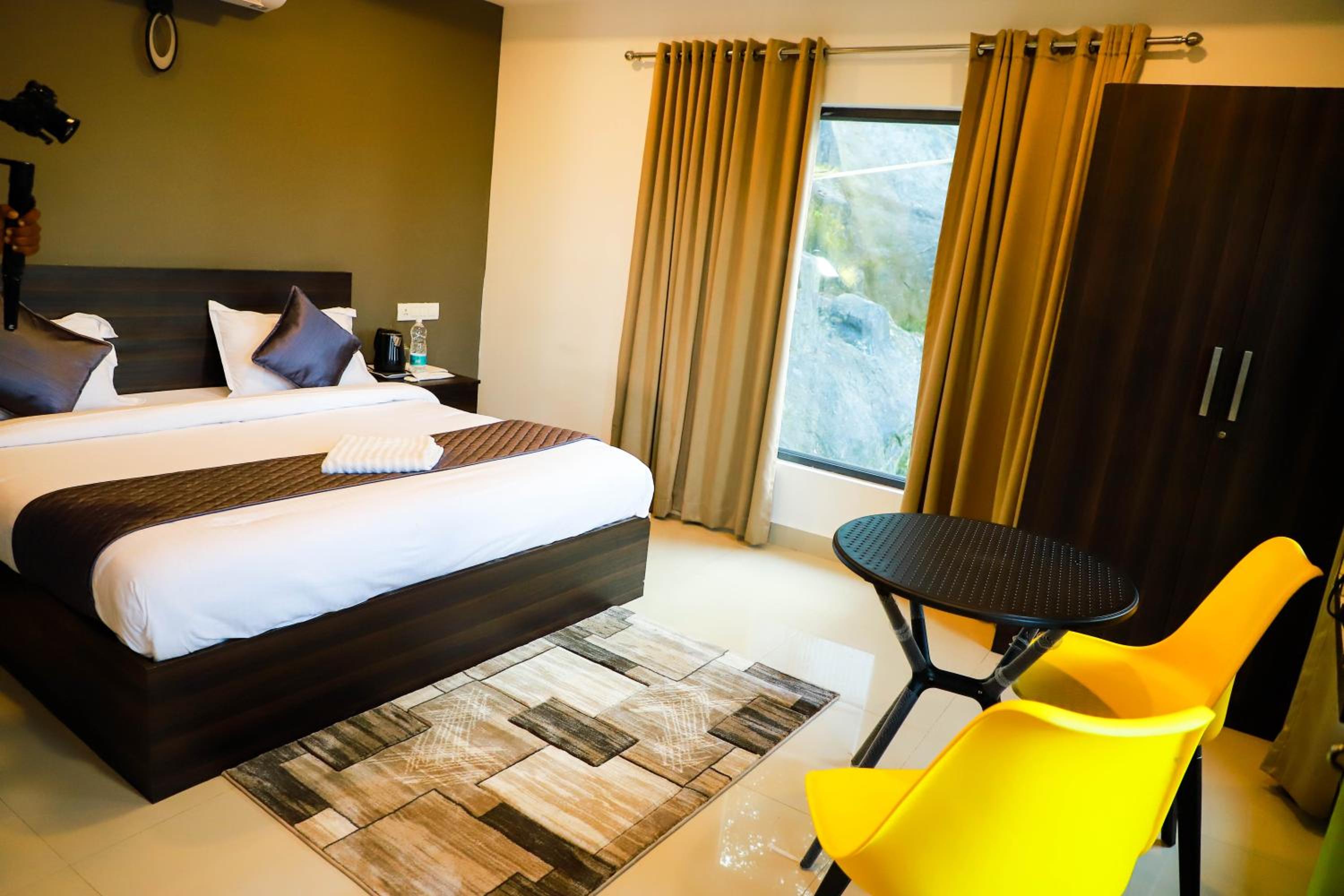 Double Room With Pool View