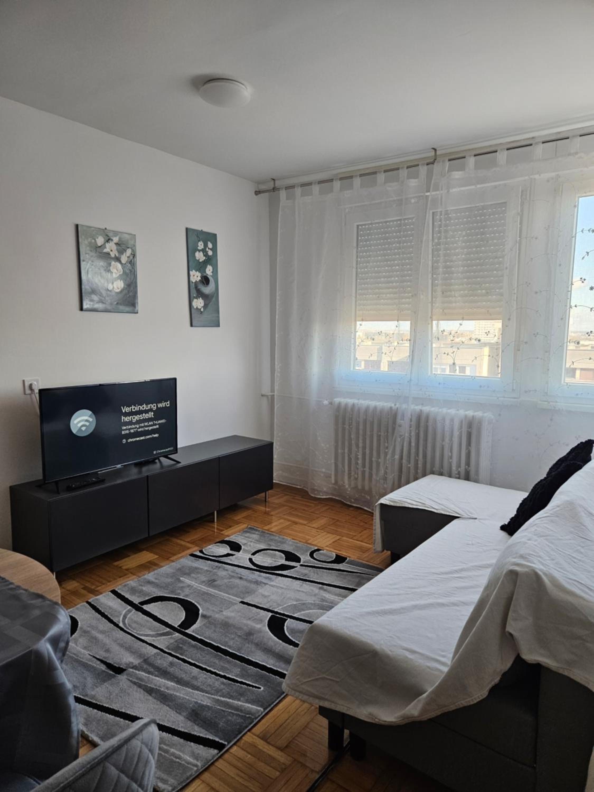 One-Bedroom Apartment with City View