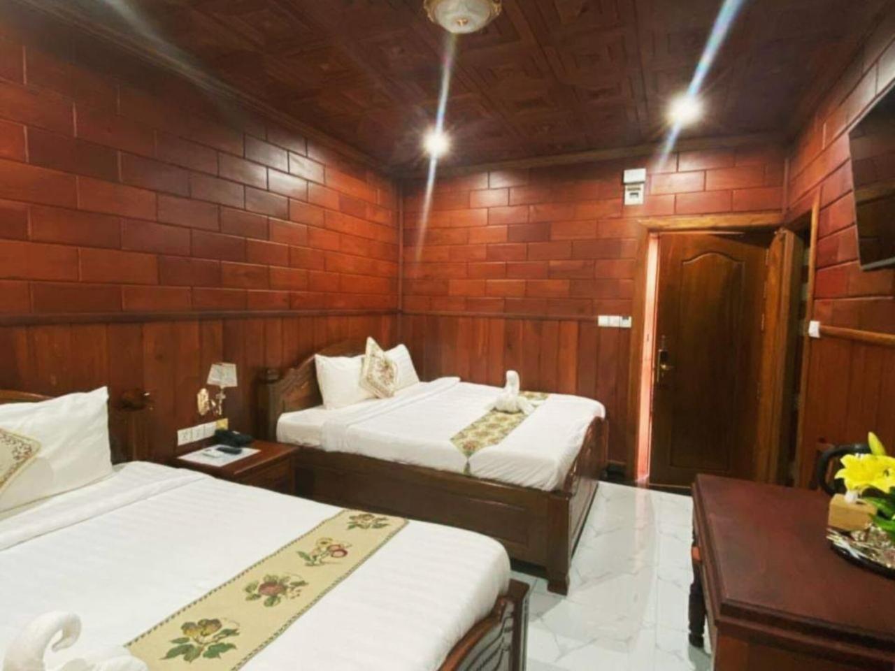 Deluxe Family Room