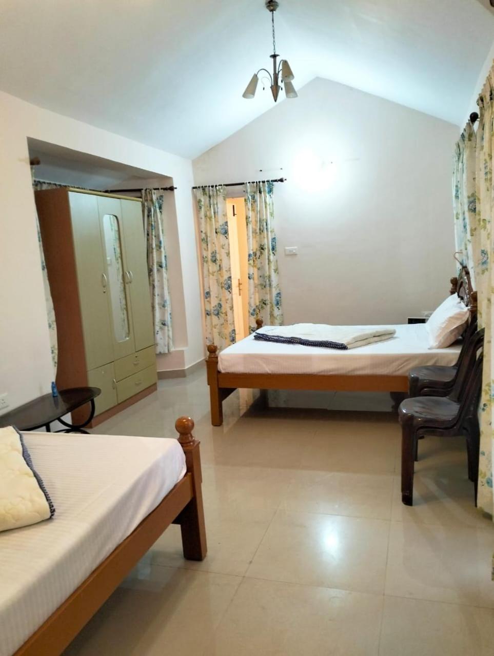 One-Bedroom House photo 1