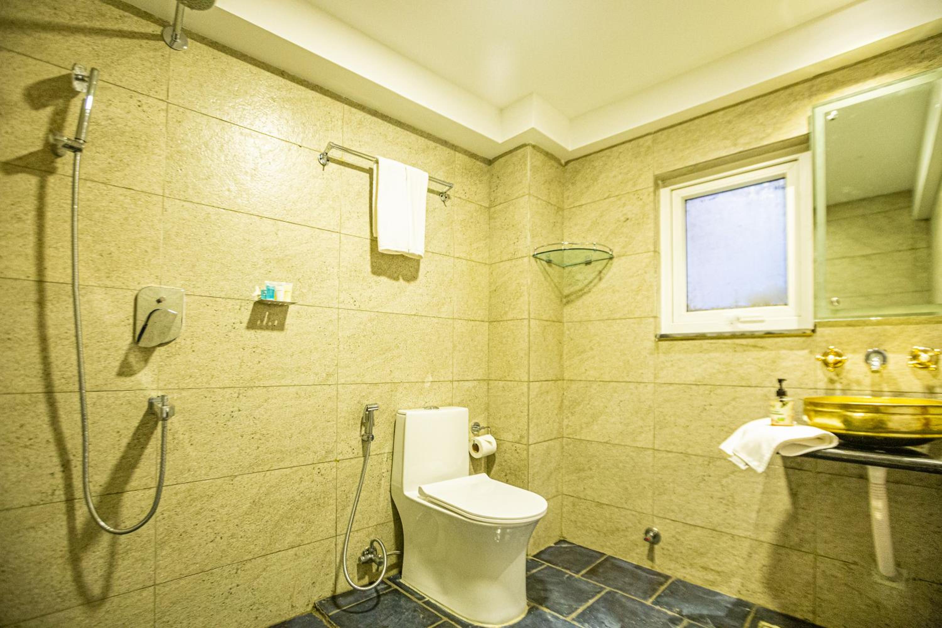 Darbar Deluxe King Room-10% off on Food & Beverage photo 3