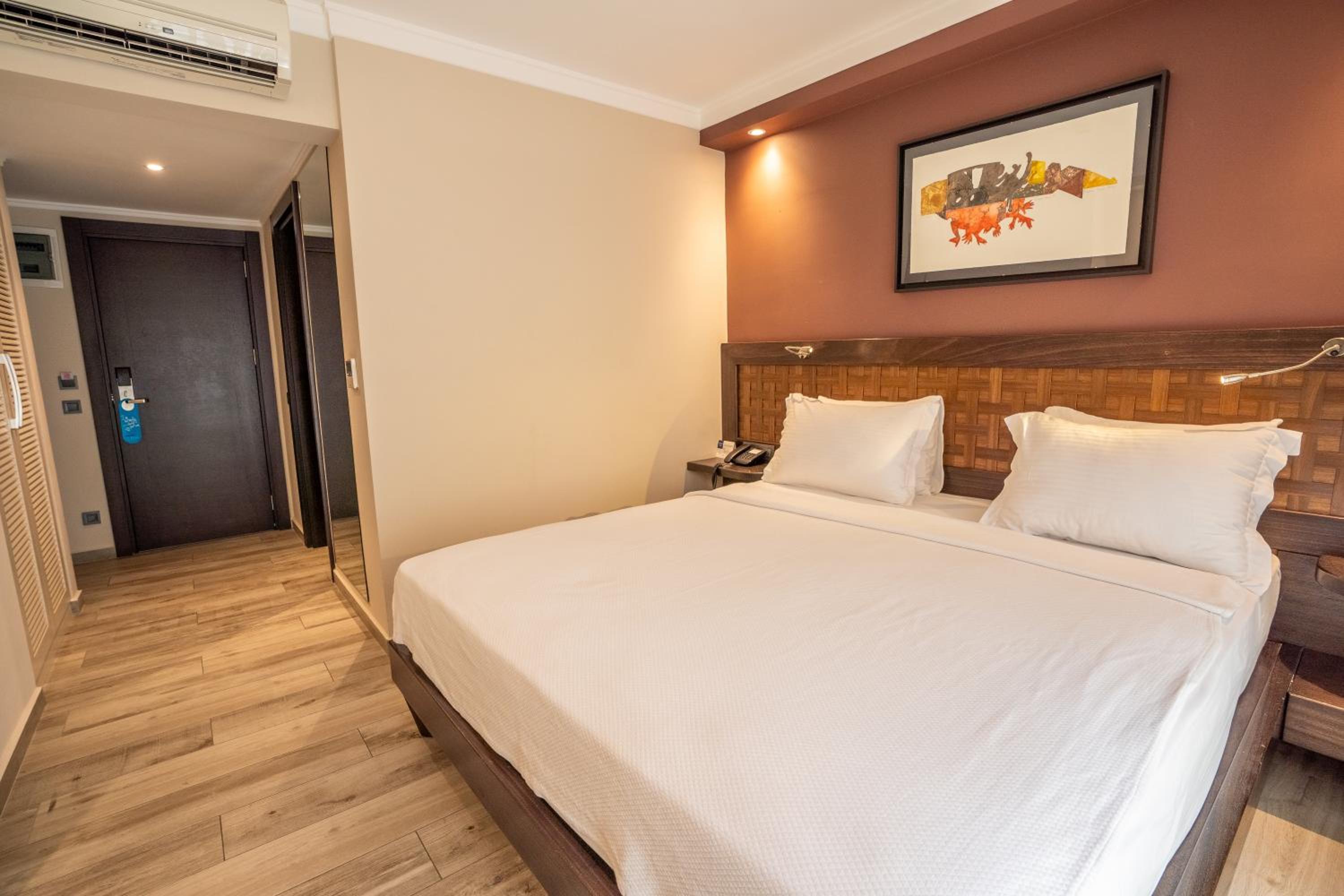 Double Room with Sea View - Photo 3
