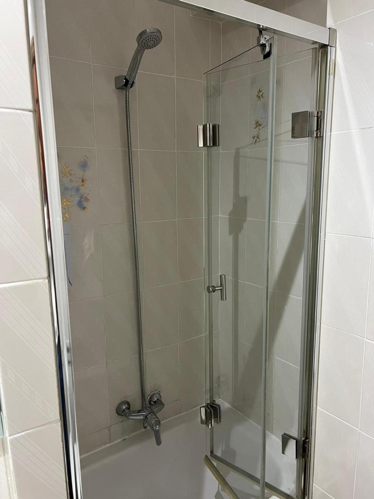 Double Room with Private Bathroom - Photo 15