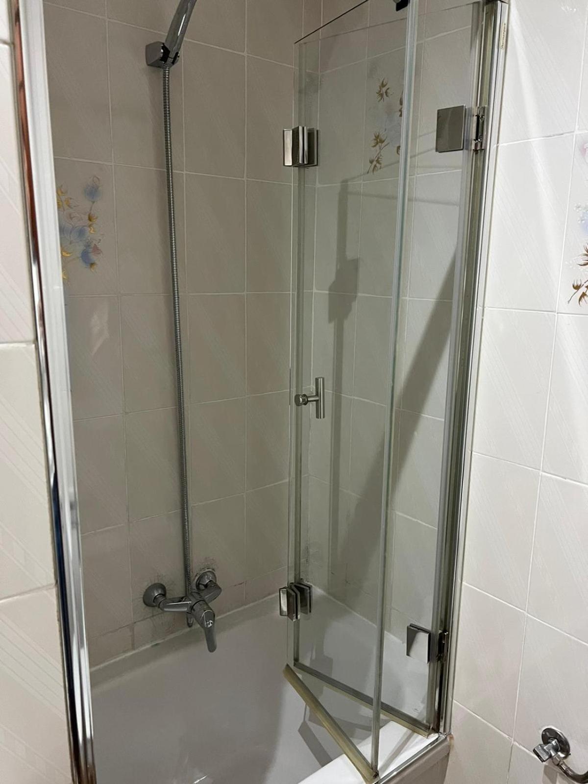 Double Room with Private Bathroom - Photo 20