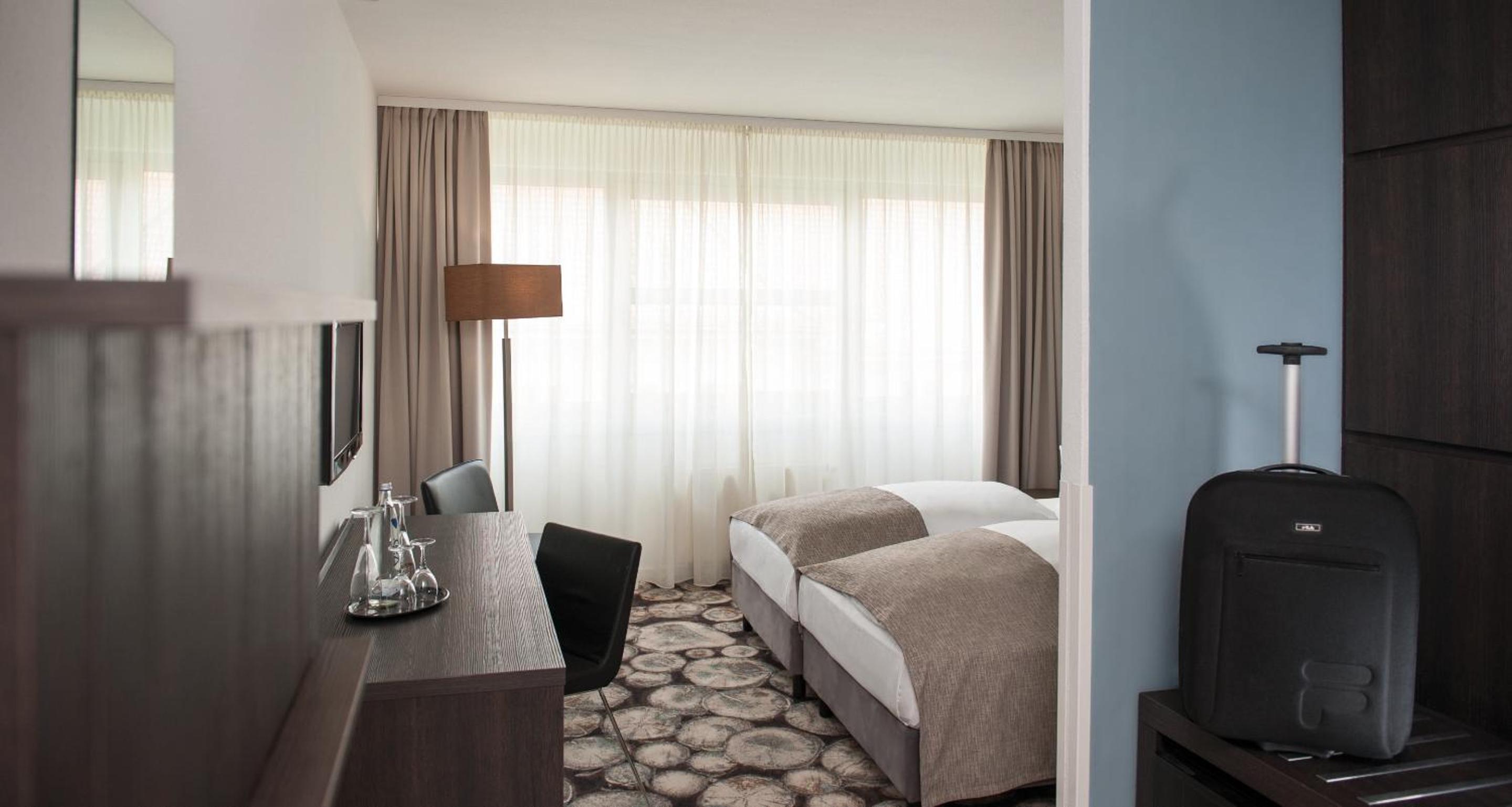 Comfort Double Room thumbnail 5