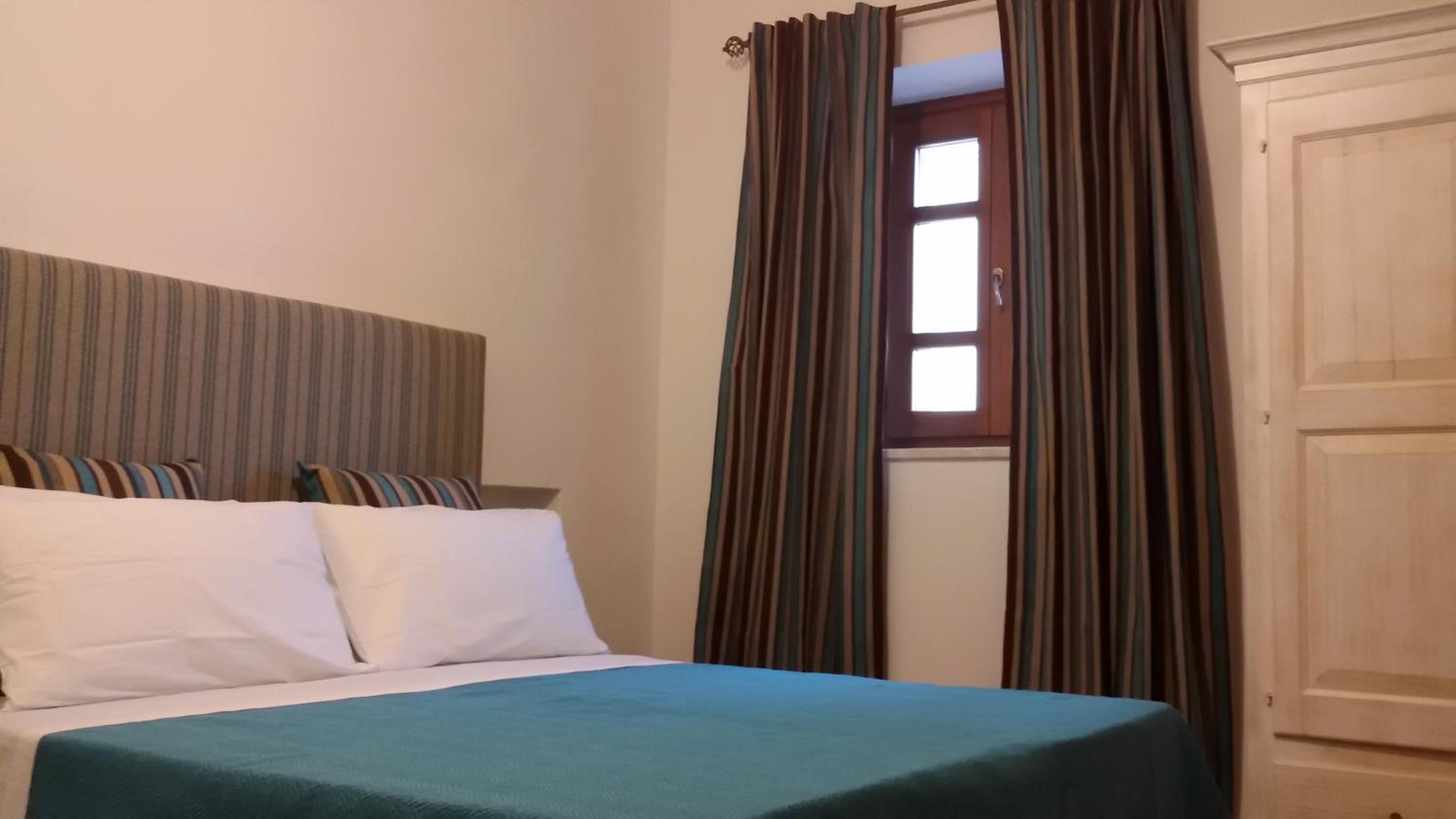 Standard Double Room - Photo 5