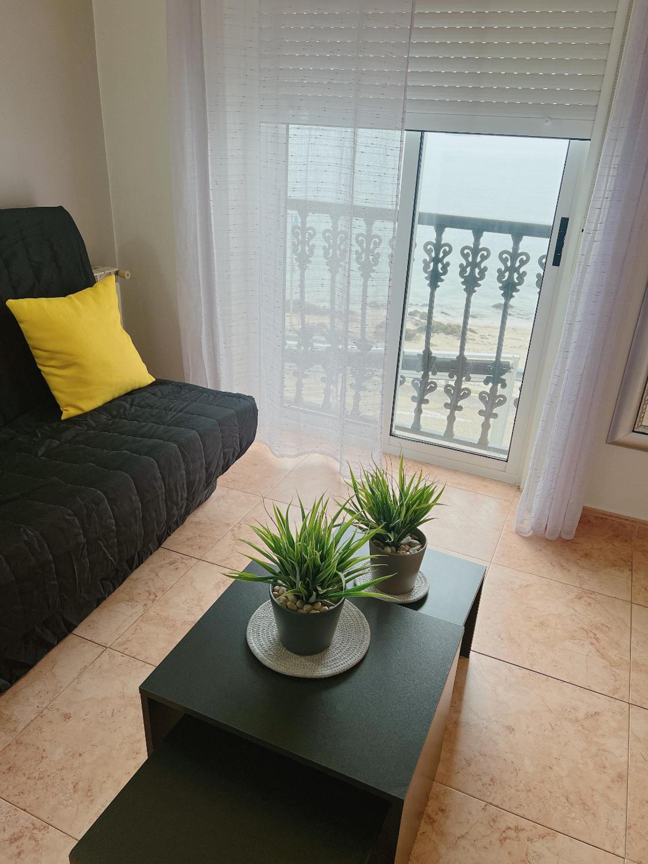 Queen Suite with Sea View - Photo 5