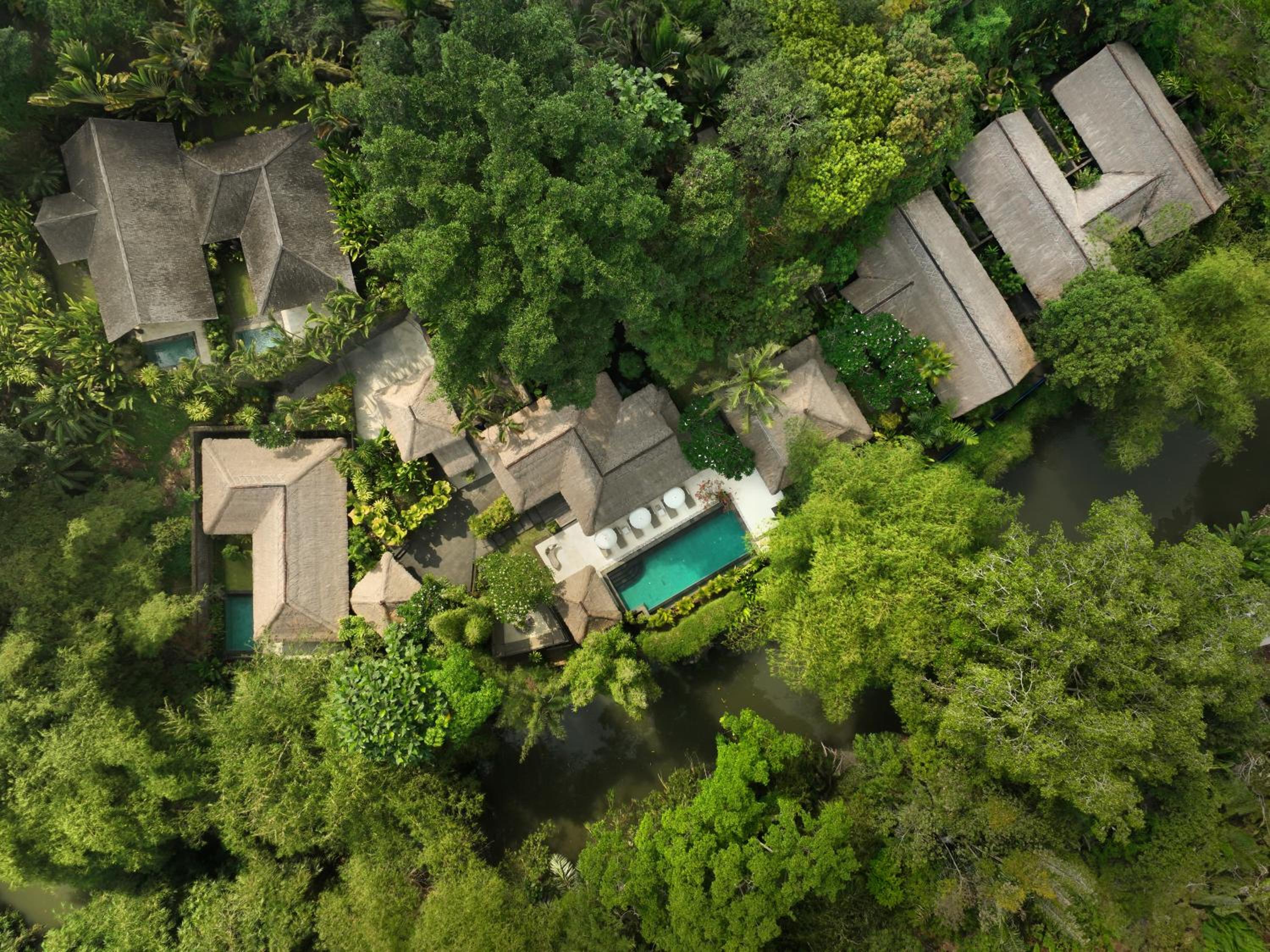 Six-Bedroom Villa with Private Pool - Photo 14