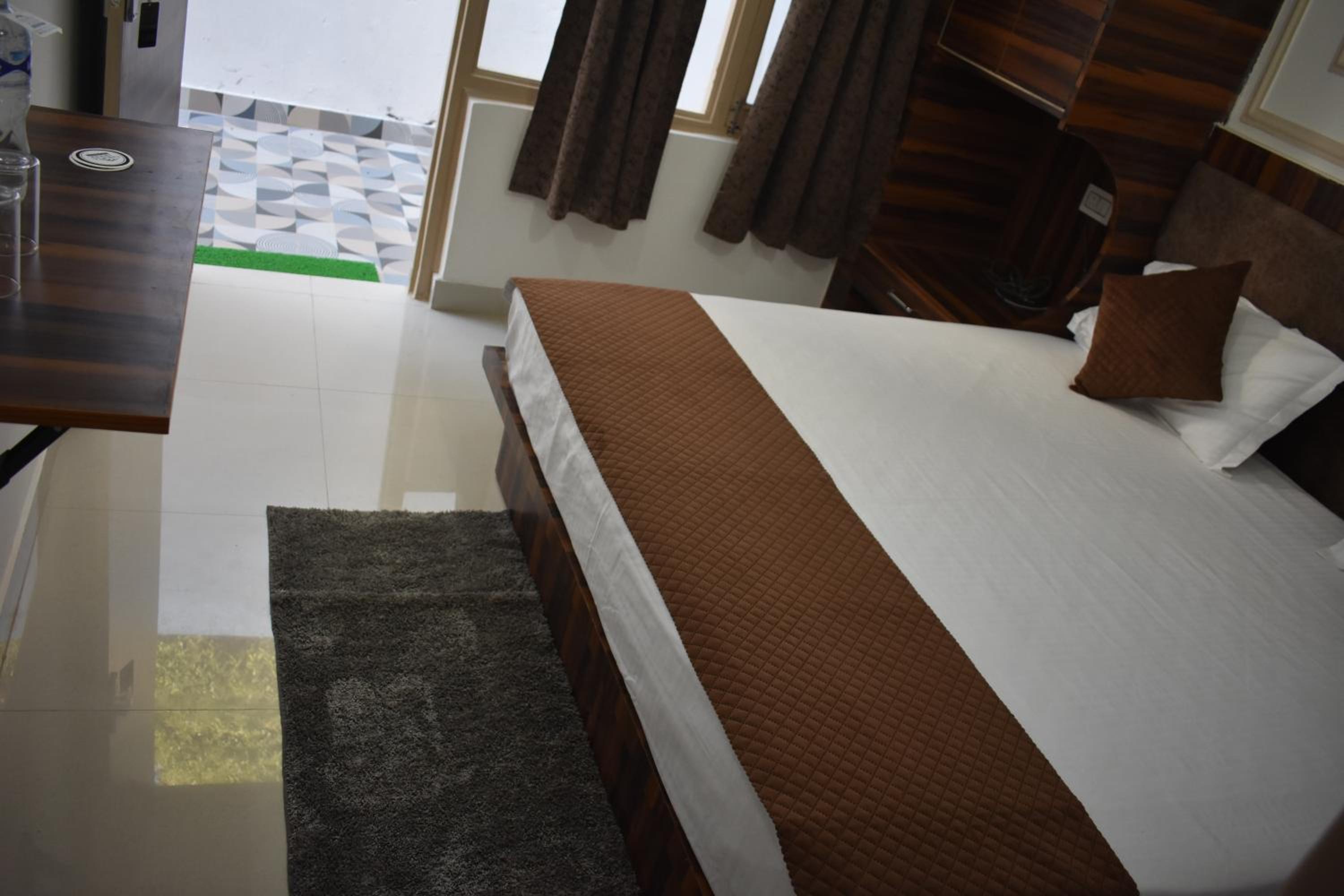 Deluxe Double Room photo 3