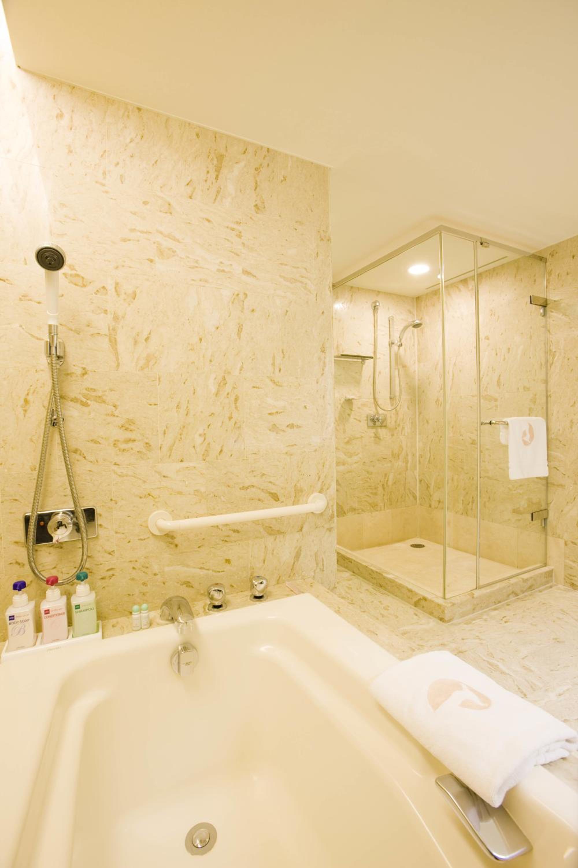 Deluxe Room - Non-Smoking - Photo 6