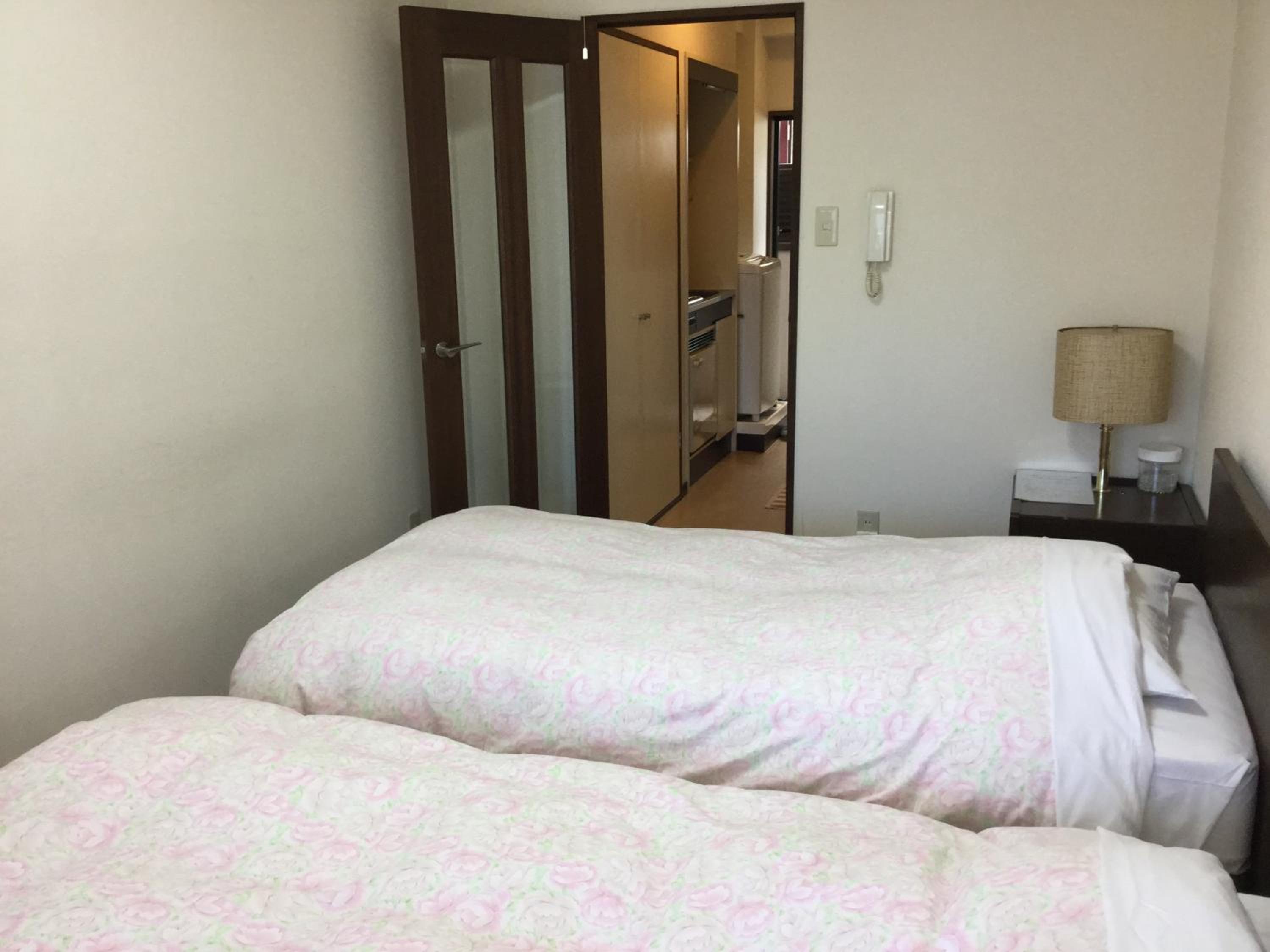 Twin Room - Smoking - Photo 1