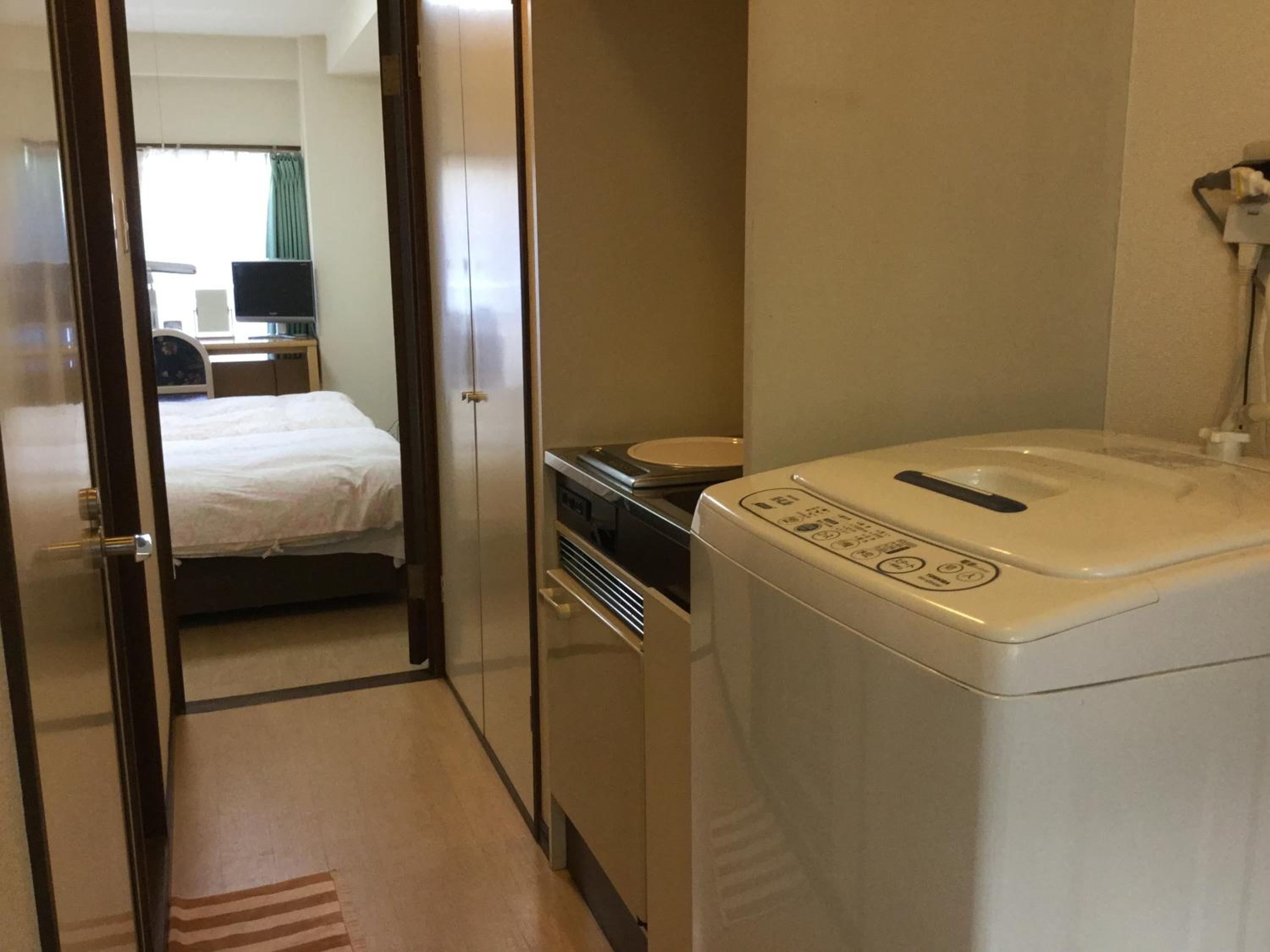 Twin Room - Smoking - Photo 3