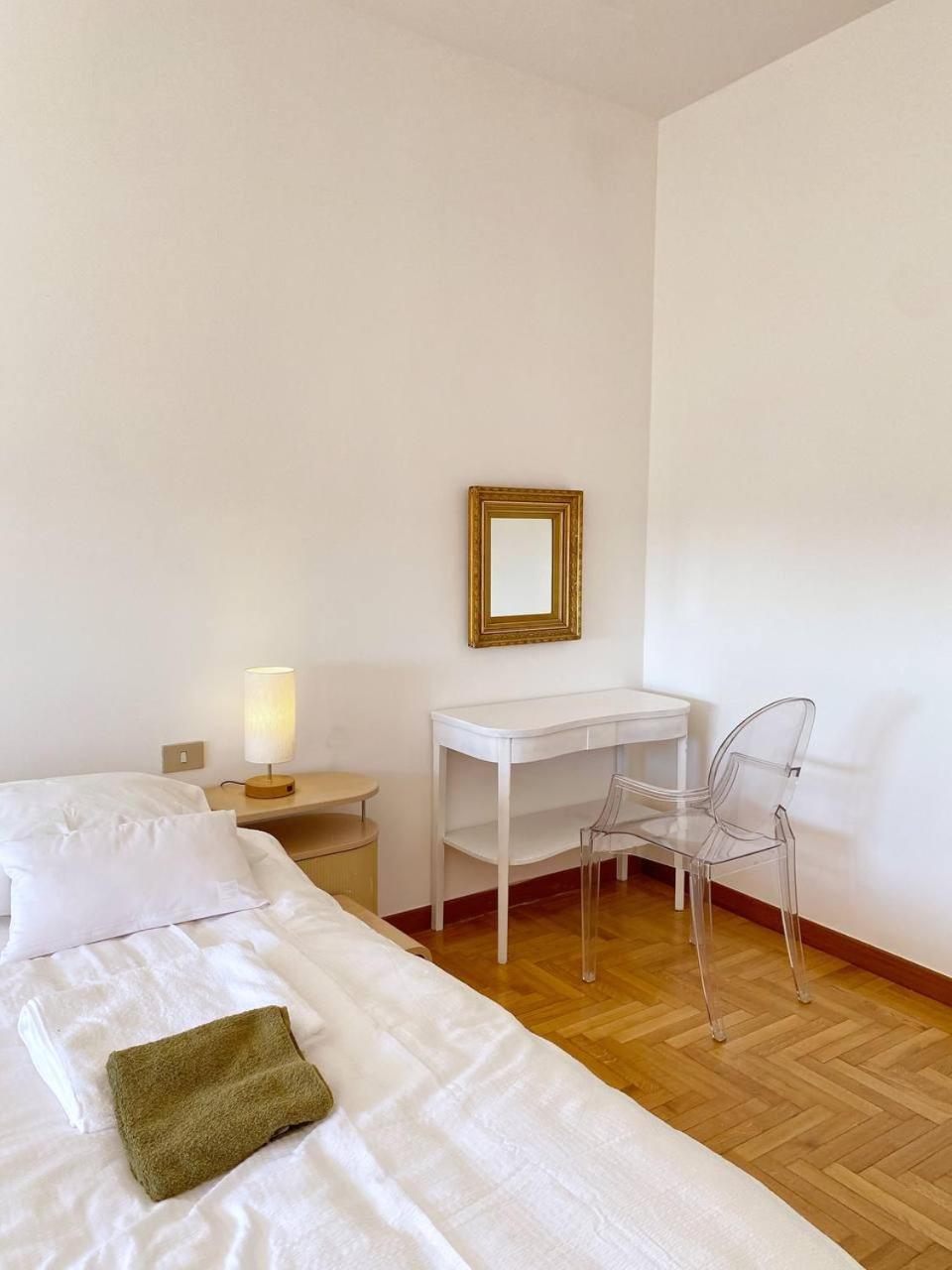 Three-Bedroom Apartment photo 1