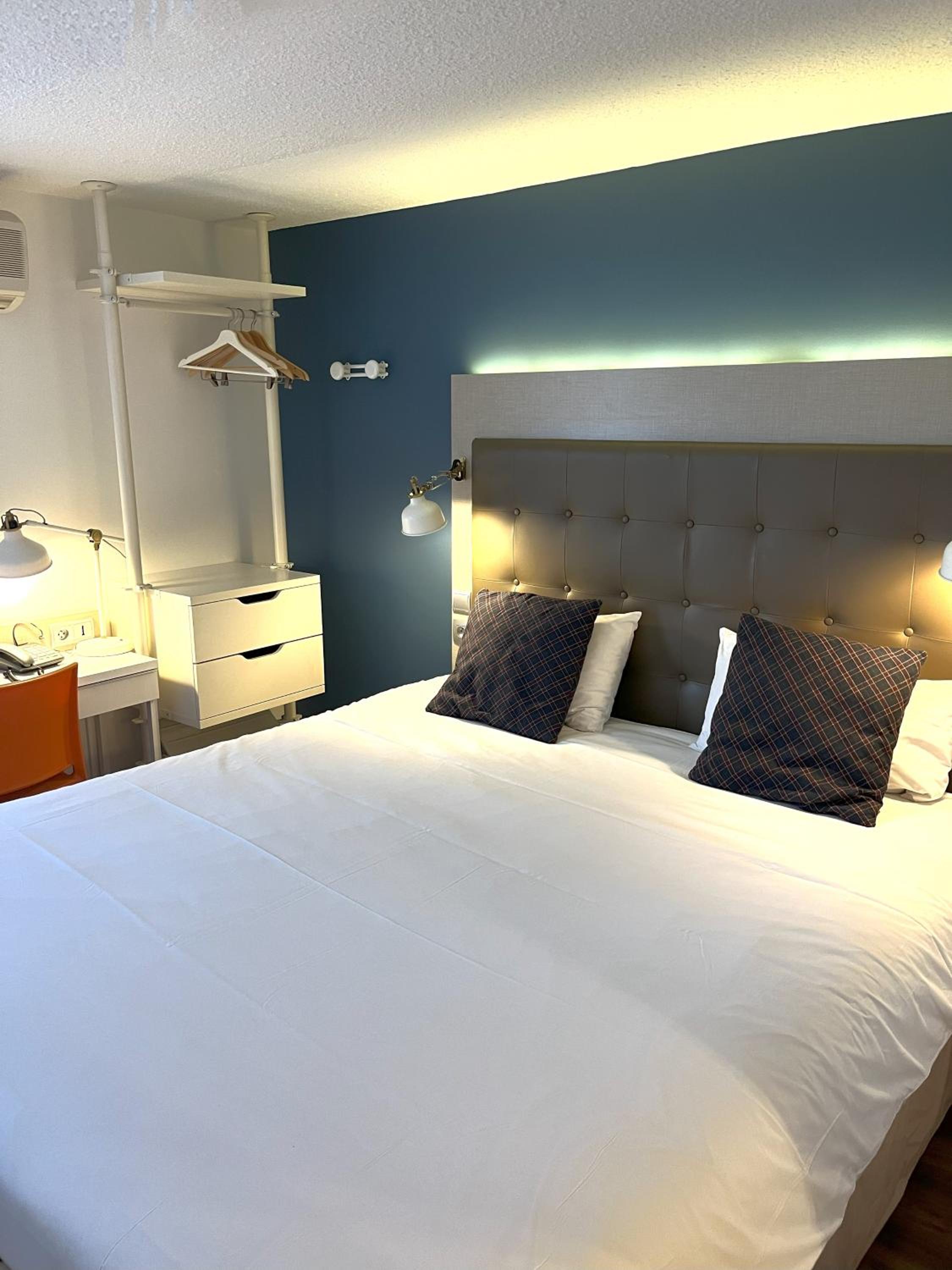 Double Room - Photo 8