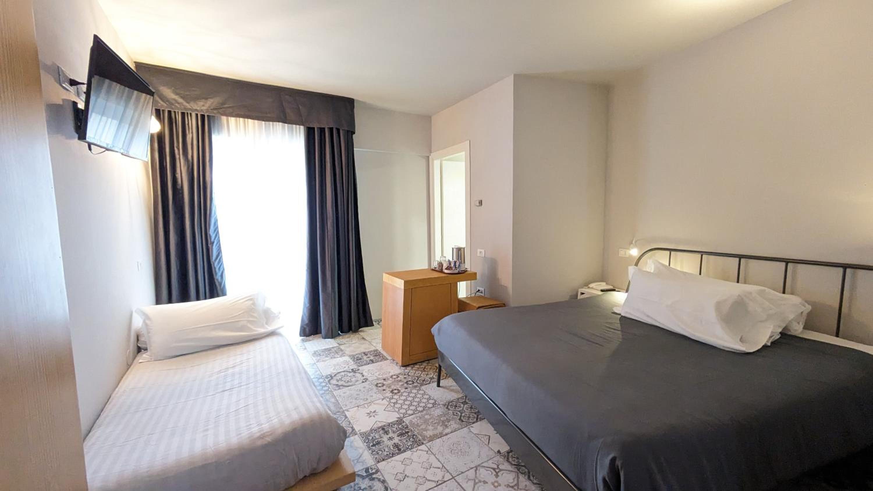 Triple Room - Photo 2