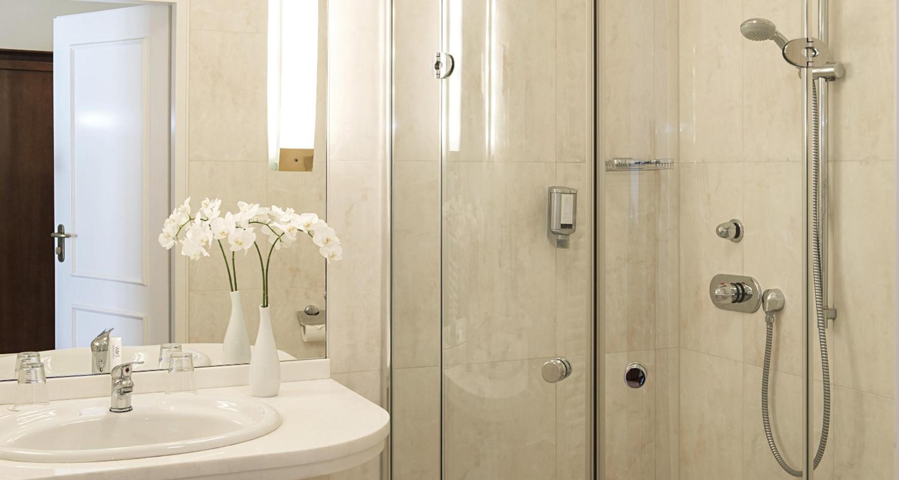 Standard Room - Photo 4
