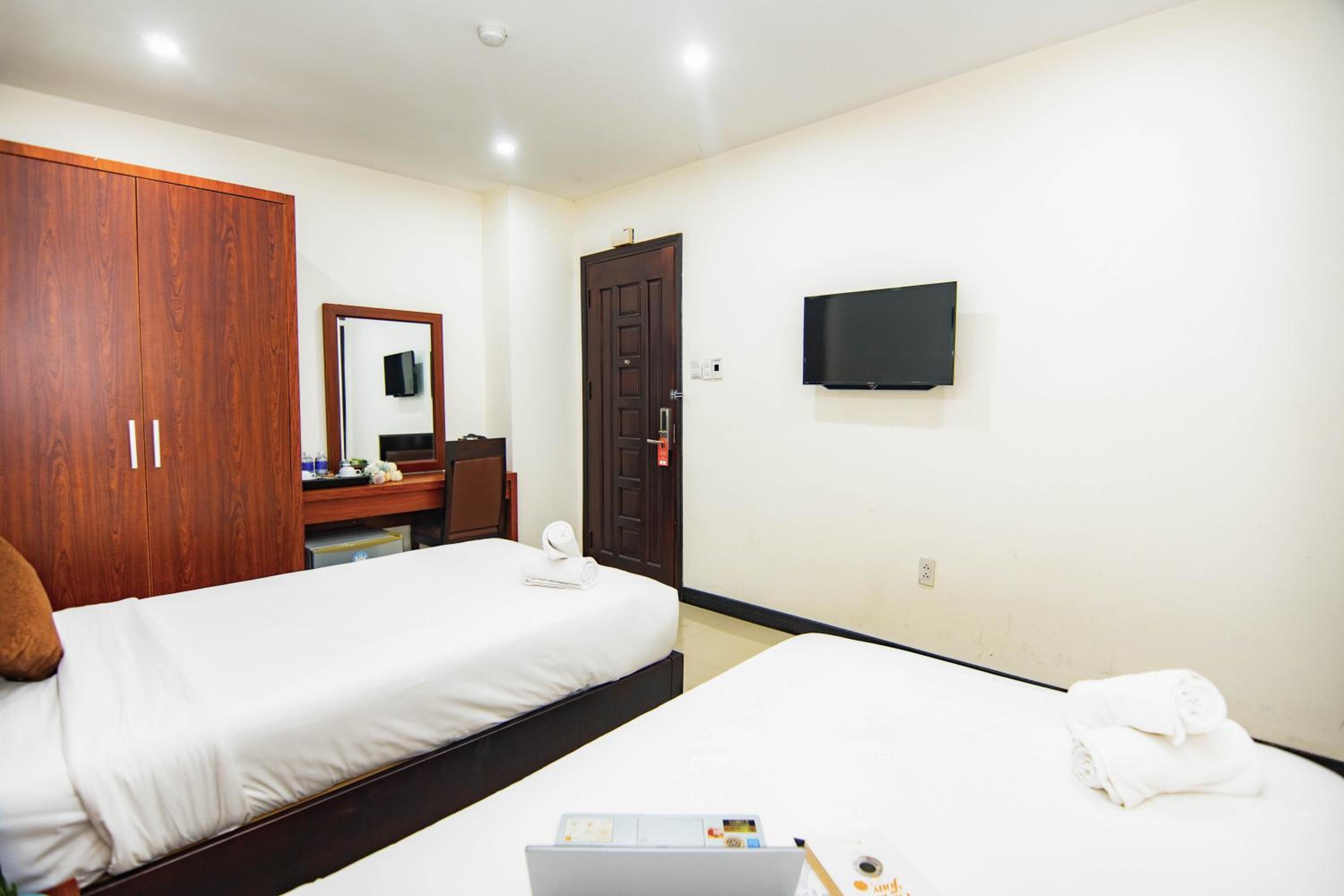 Superior Twin Room - Photo 8