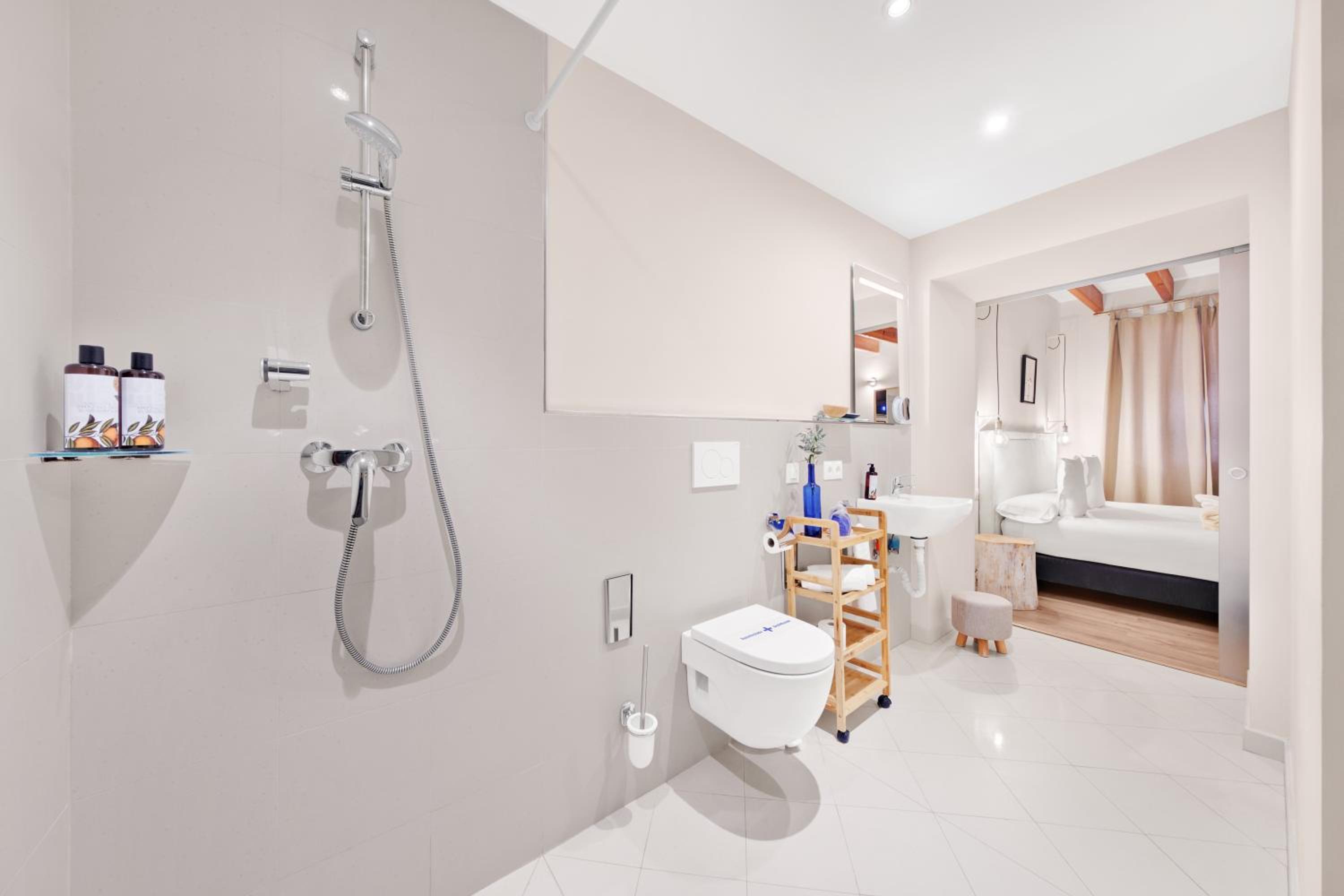 Standard Double Room - Disability Access photo 2