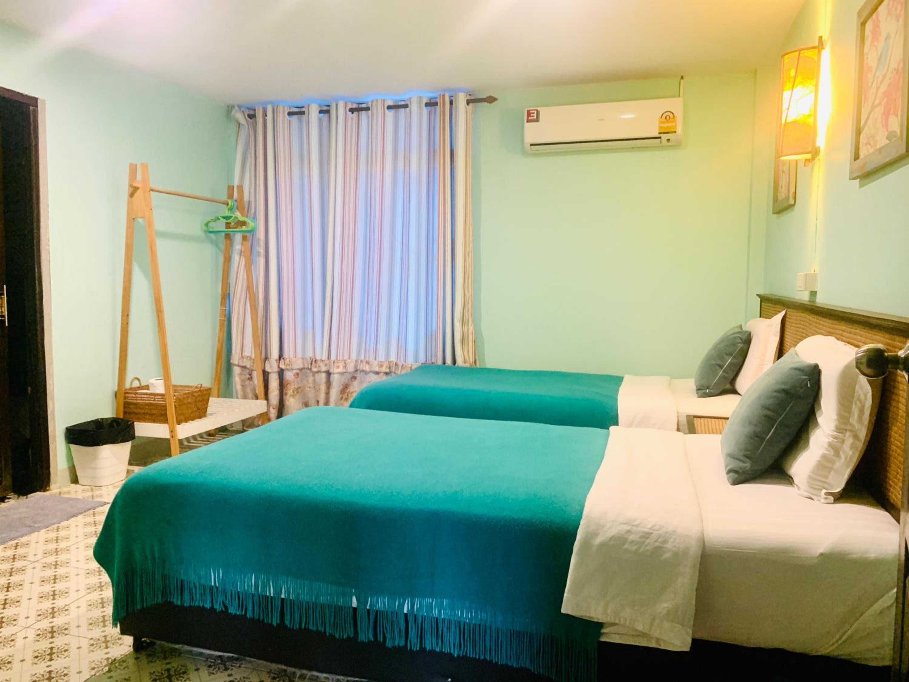 Twin Room with Private Bathroom