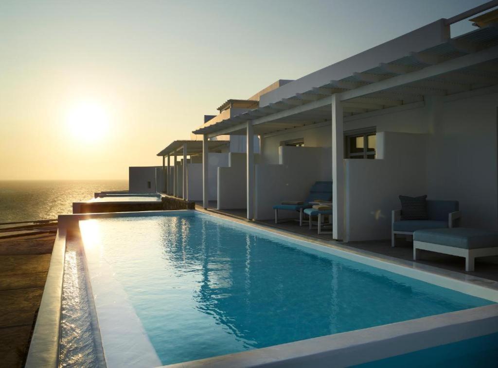 Deluxe Suite with Sharing Pool Panoramic Sea View - New Section - Photo 4
