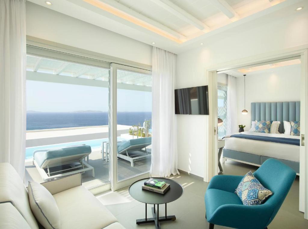 Grand Suite with Private Pool & Panoramic Sunset View - New Section - Photo 1