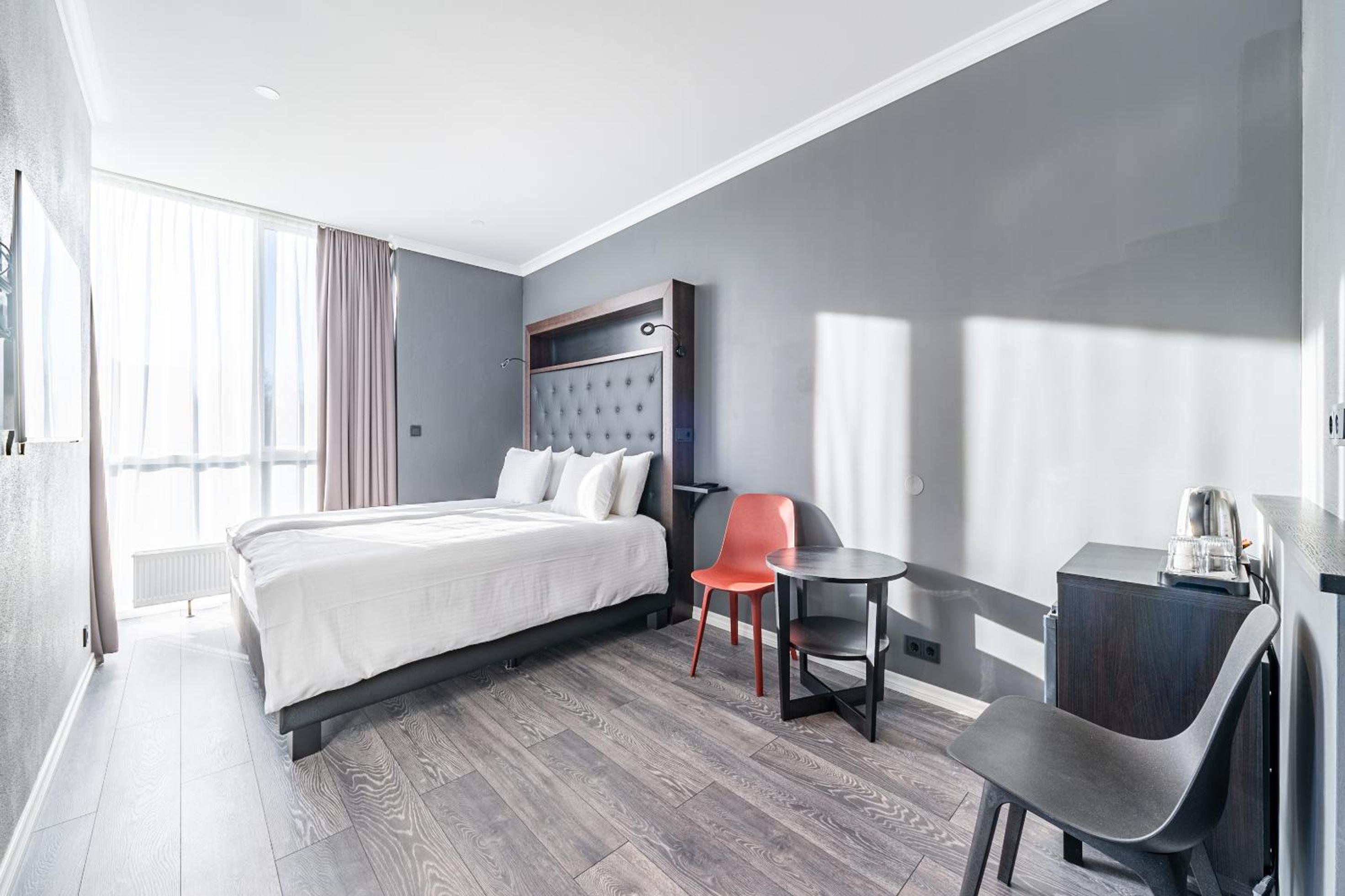 Standard King Room - Photo 2