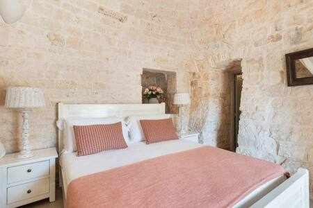 Three-Bedroom Villa photo 1