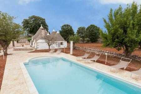 Three-Bedroom Villa photo 2