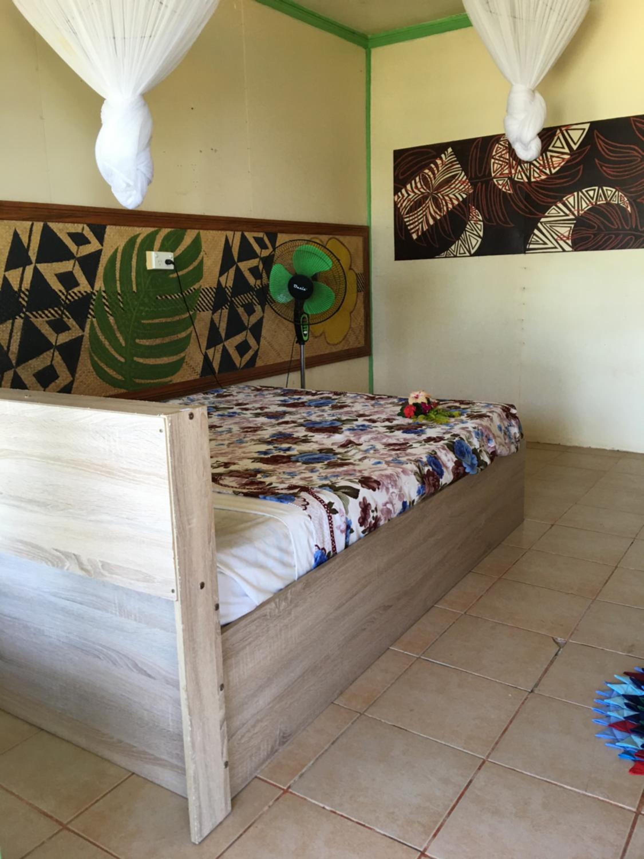 Mixed Dormitory Room