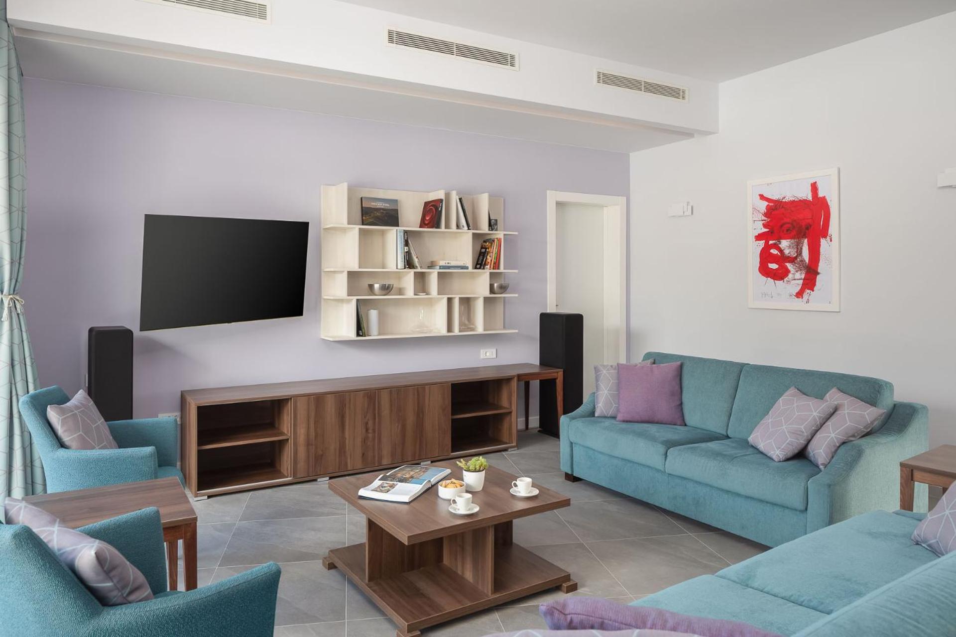 Villa photo 3